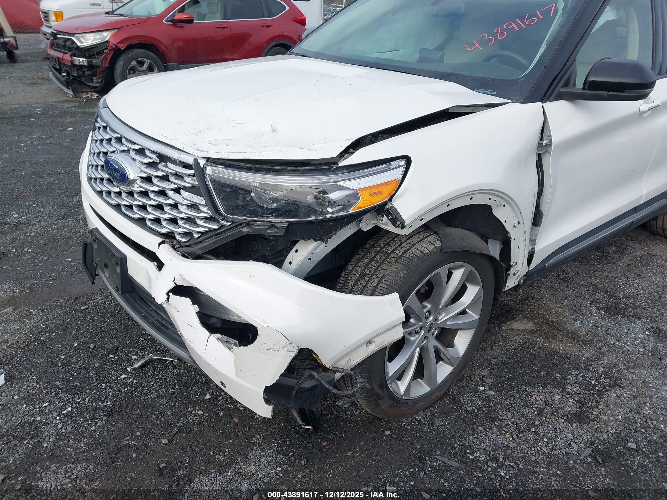FORD EXPLORER image 6