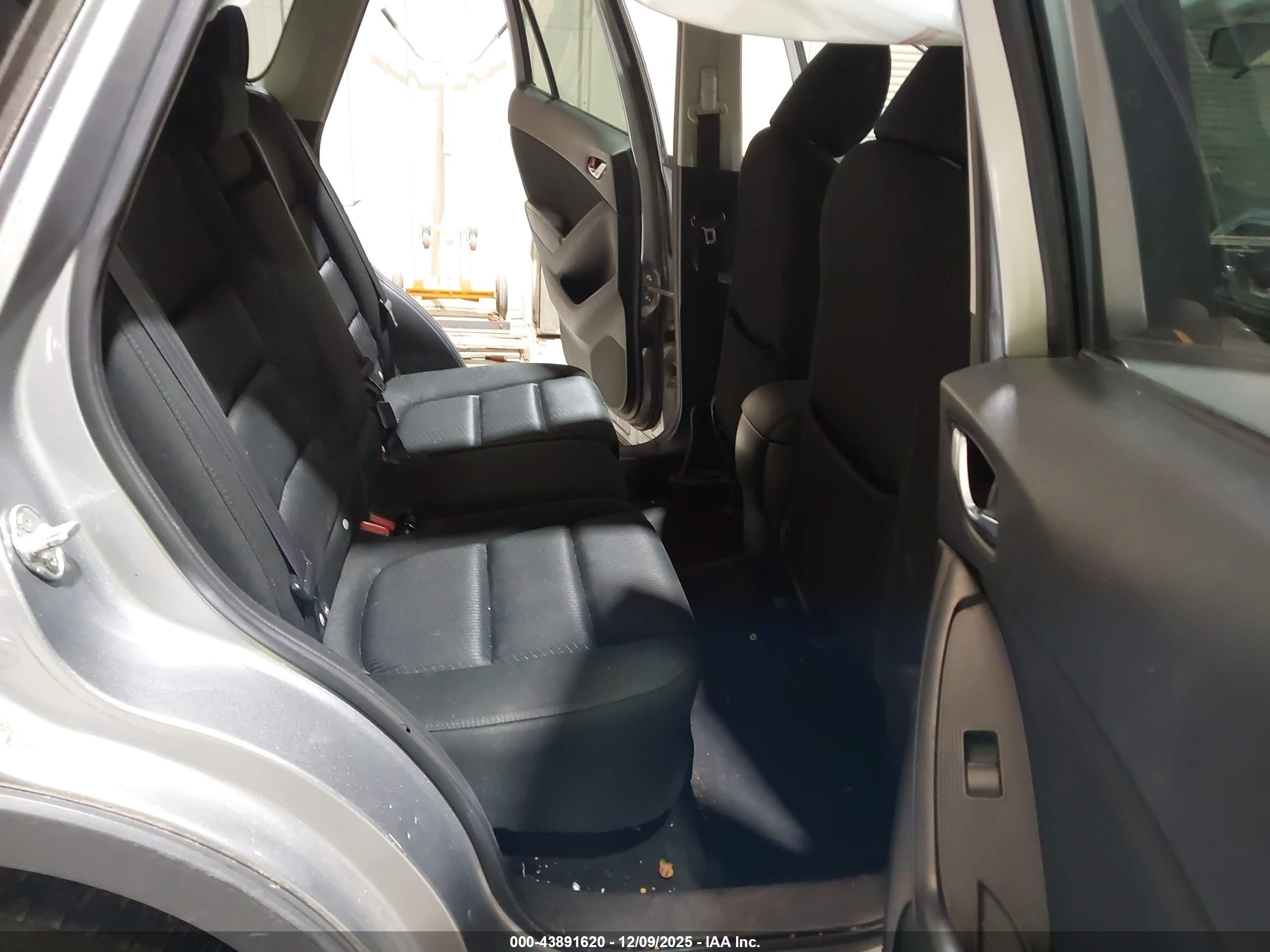 MAZDA CX-5 image 8