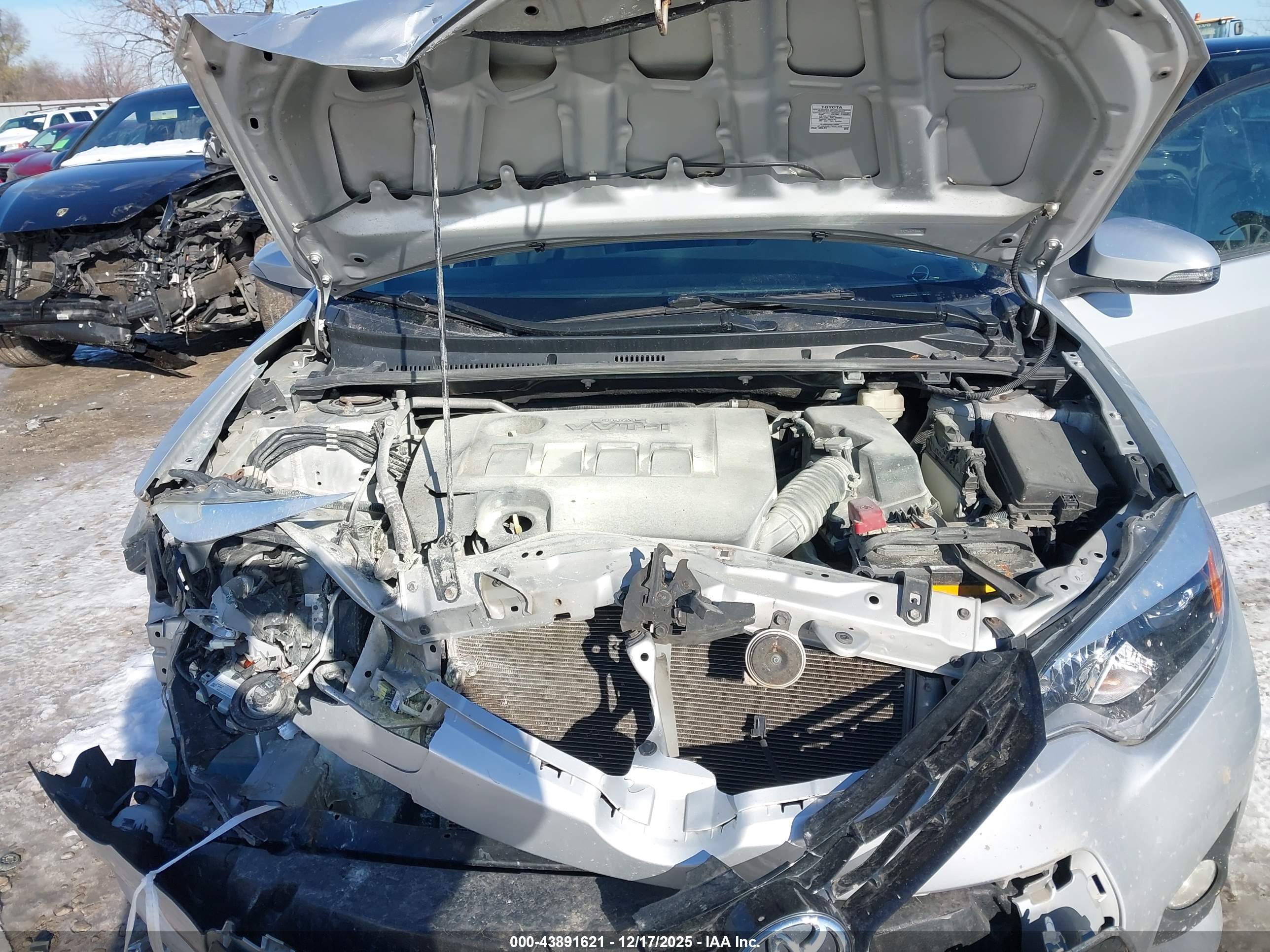 TOYOTA COROLLA image 10
