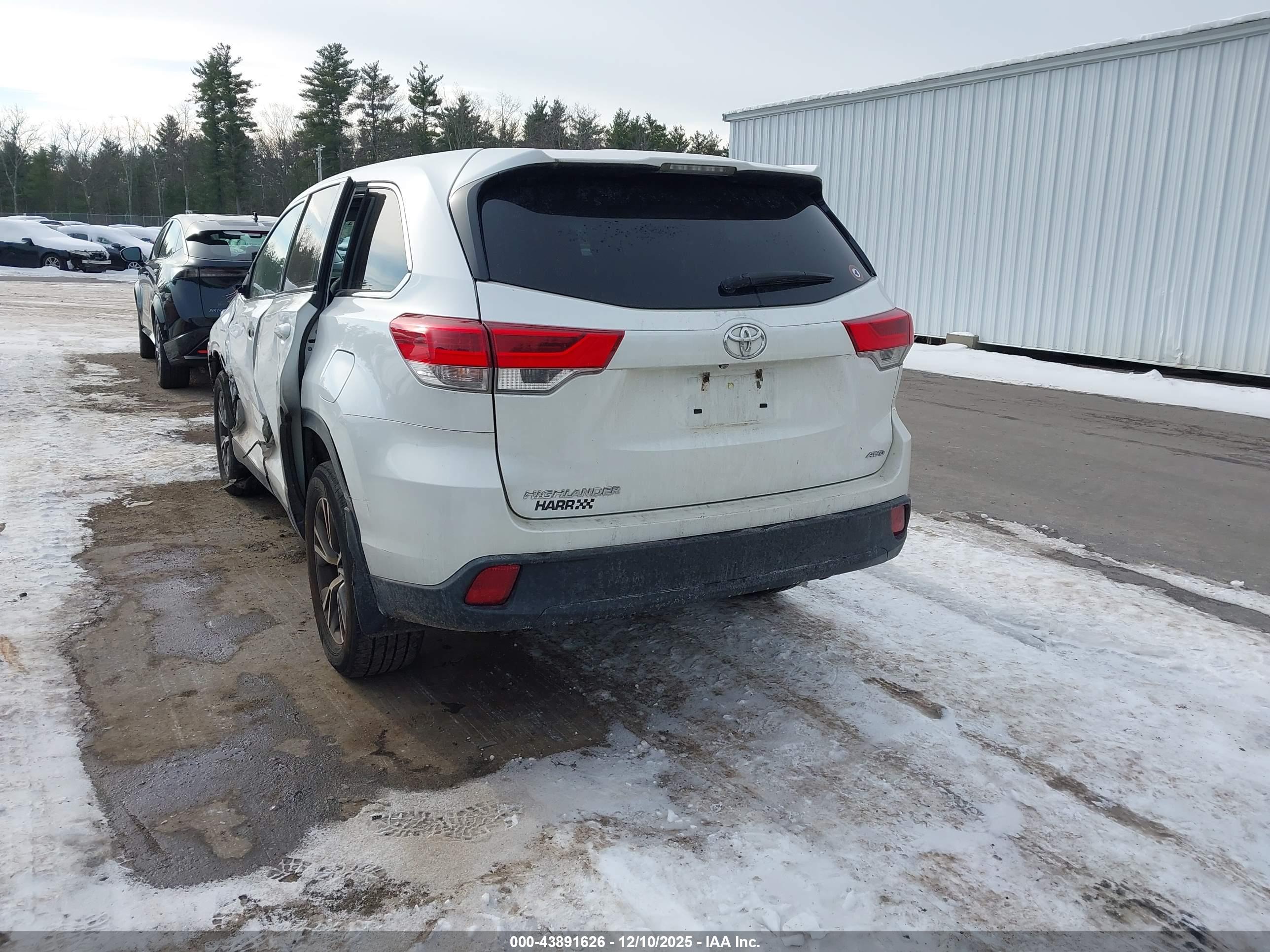 TOYOTA HIGHLANDER image 3