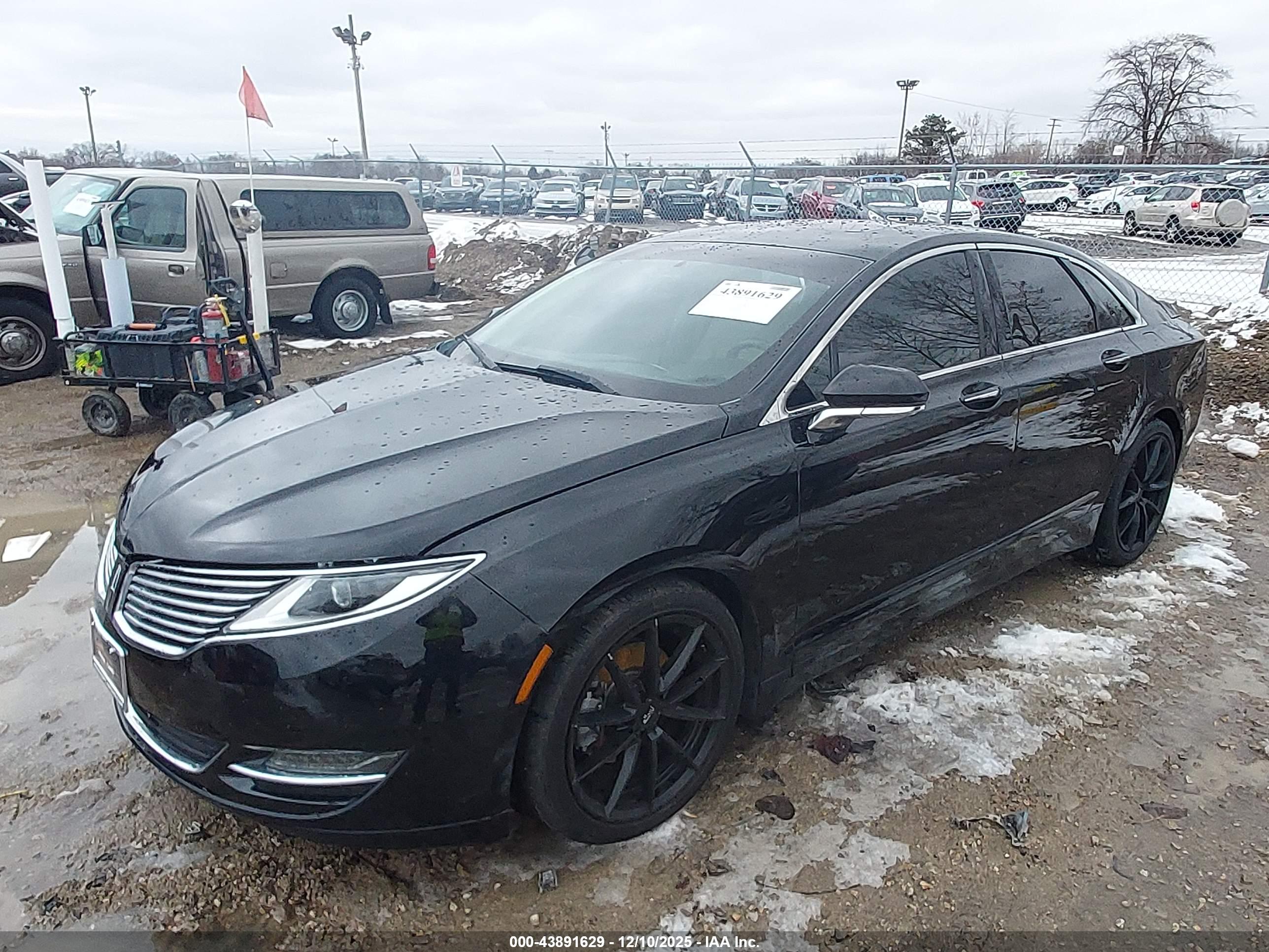 LINCOLN MKZ image 2