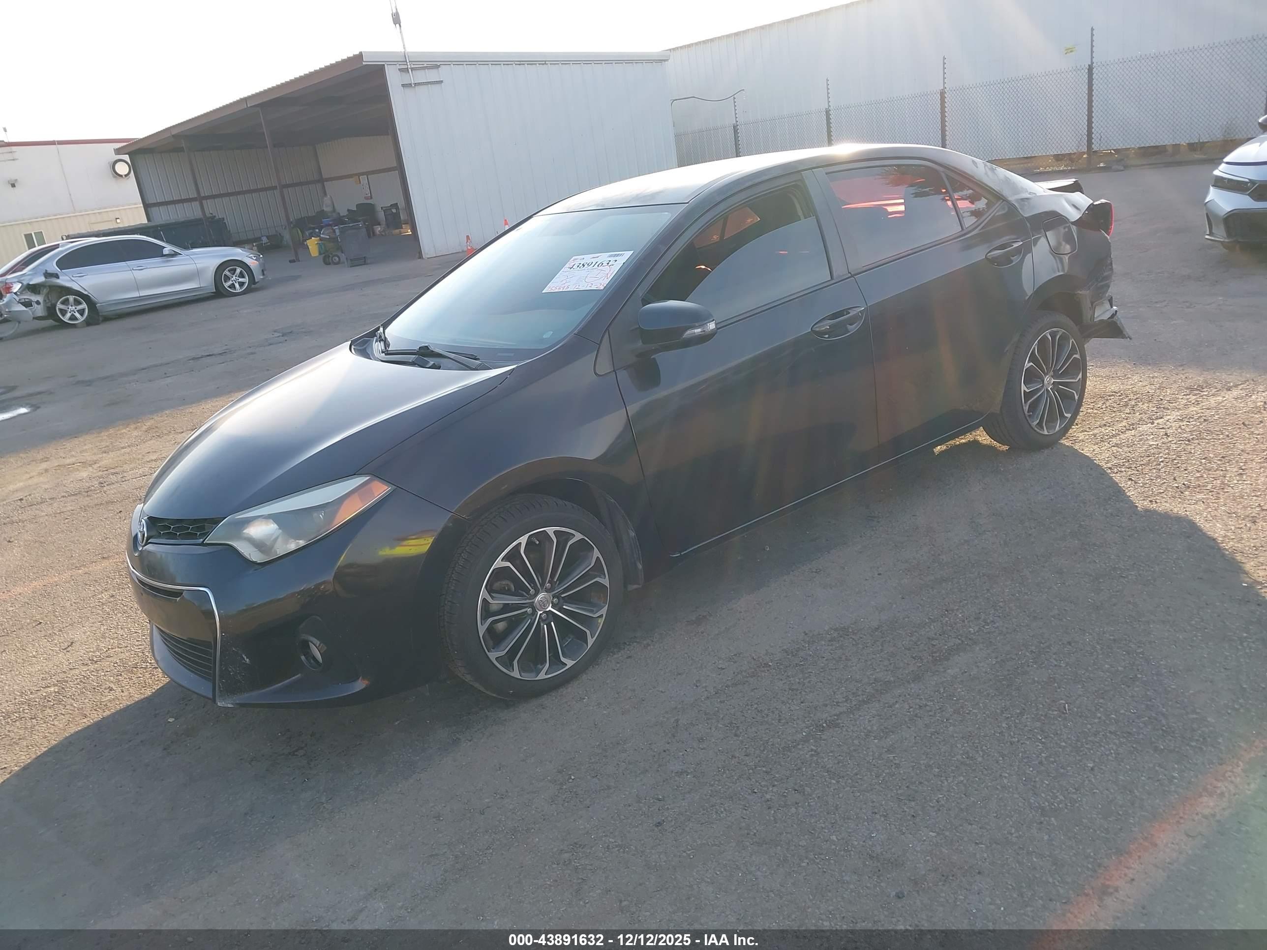 TOYOTA COROLLA image 2