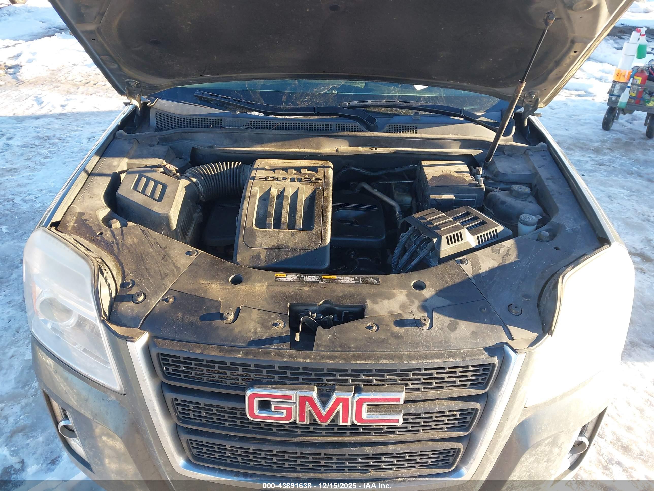 GMC TERRAIN image 10