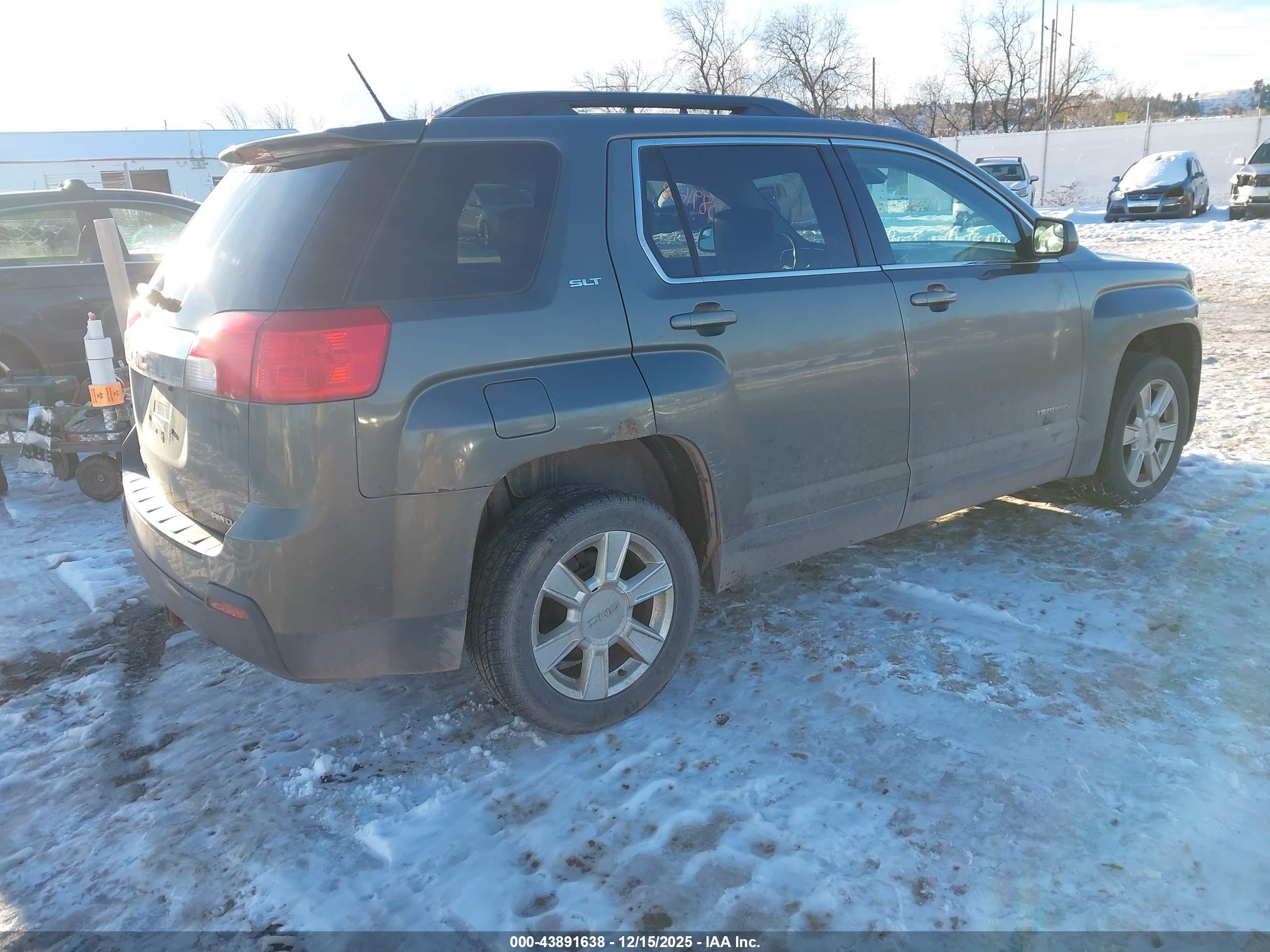 GMC TERRAIN image 4