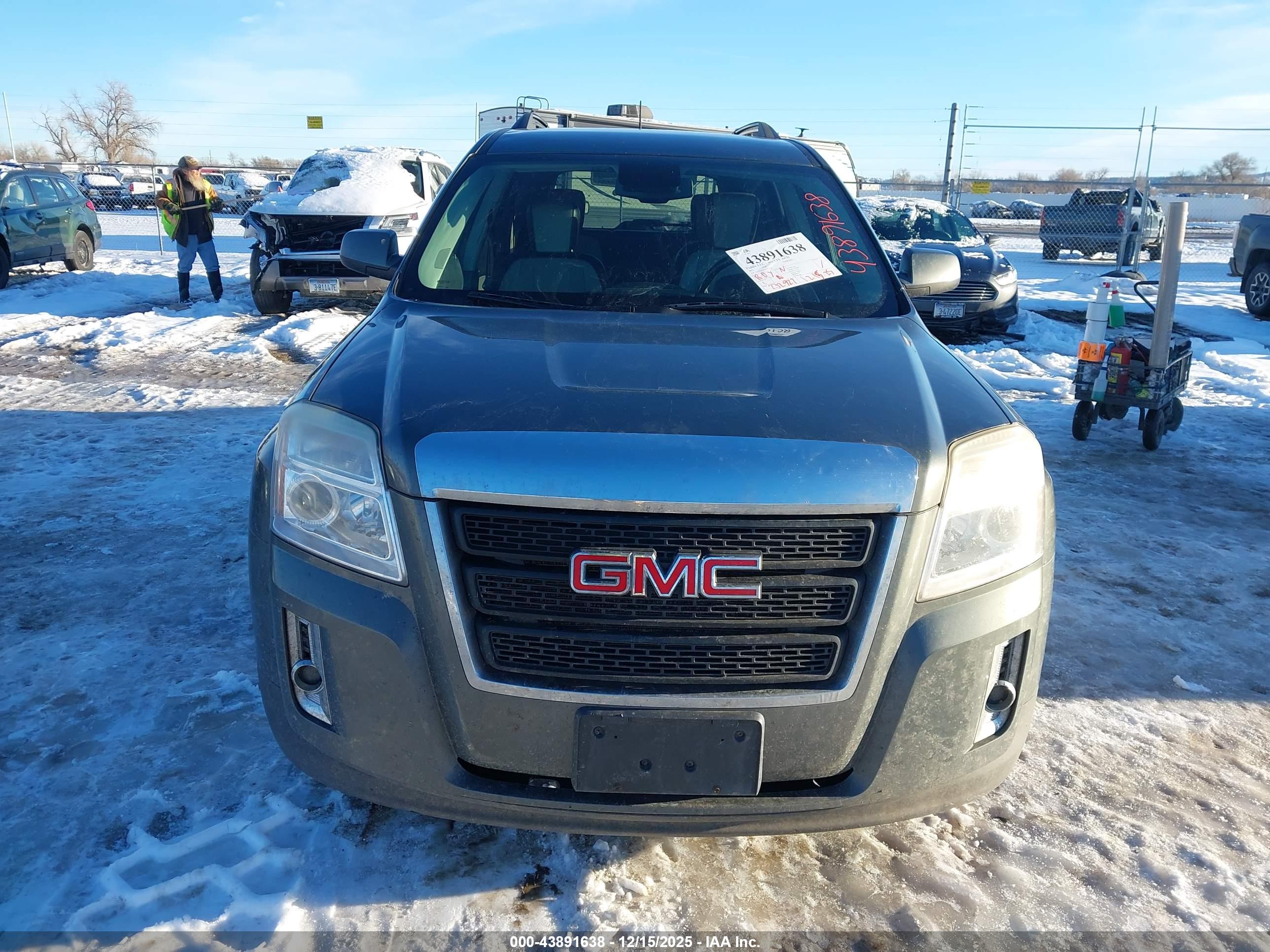 GMC TERRAIN image 6