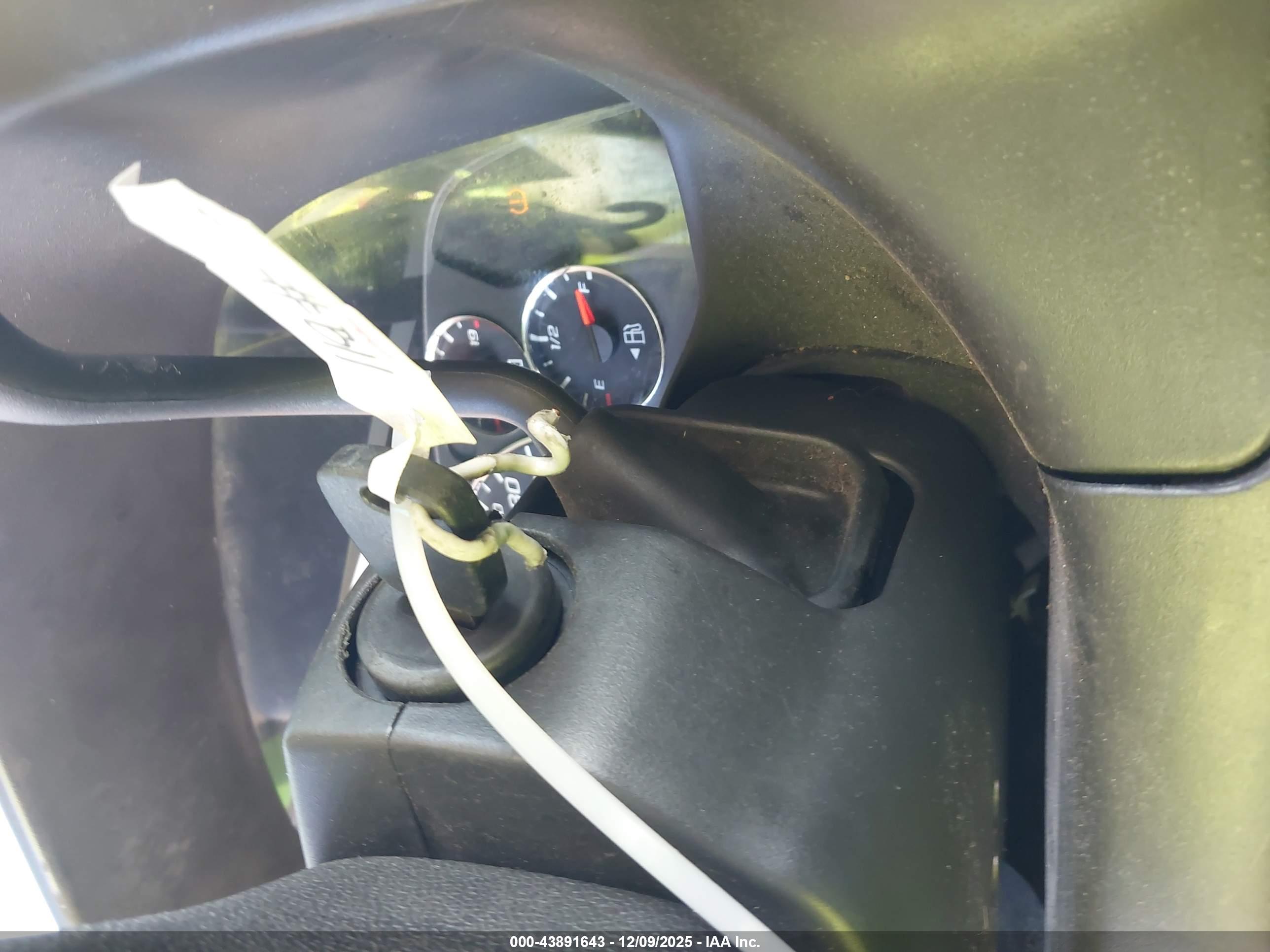 CHEVROLET EXPRESS image 11