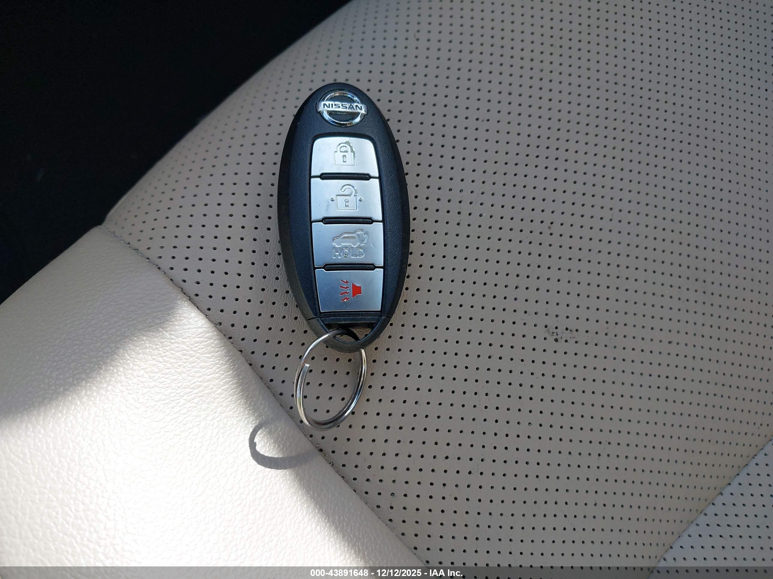 NISSAN ROGUE image 11