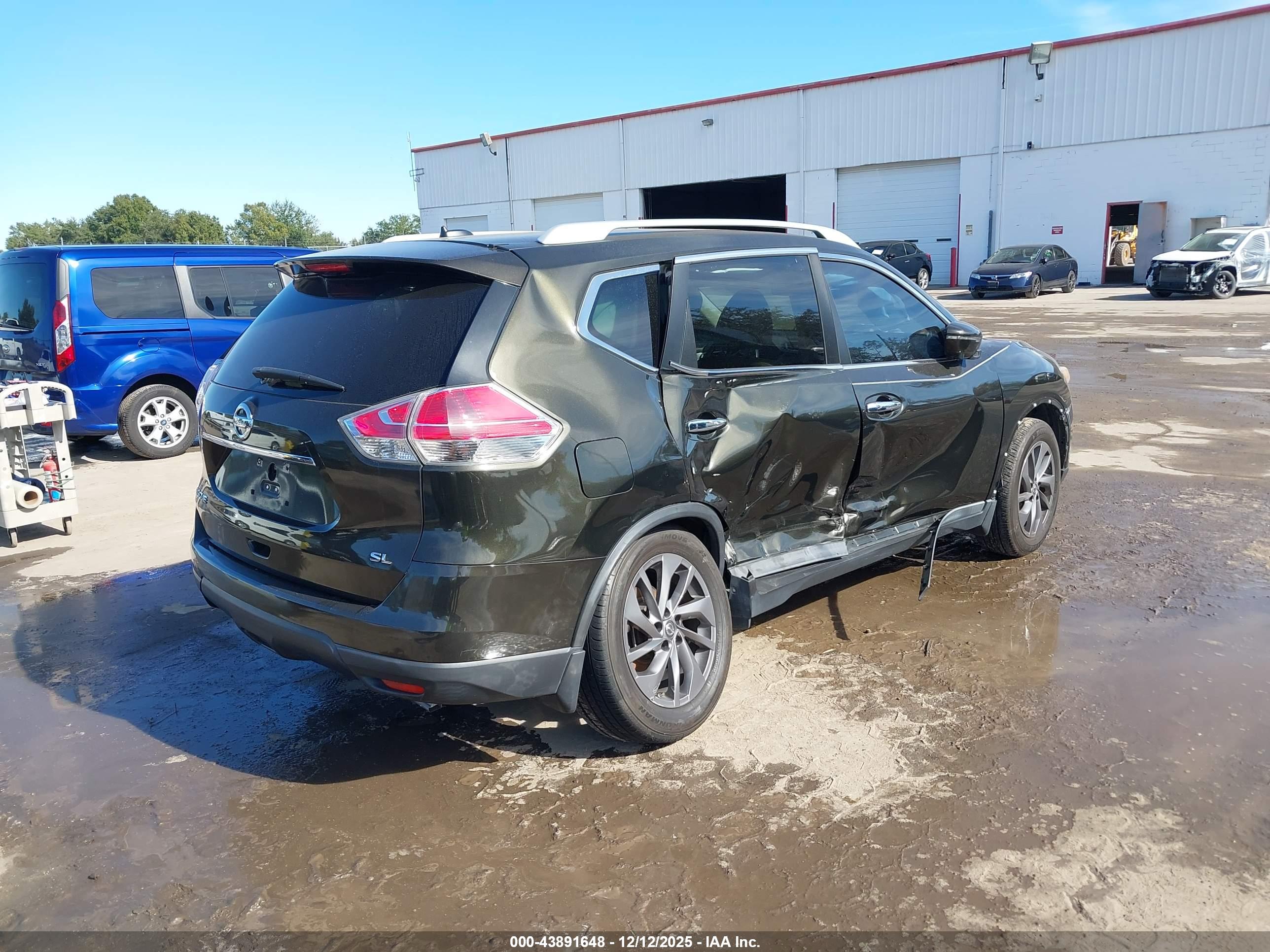 NISSAN ROGUE image 4