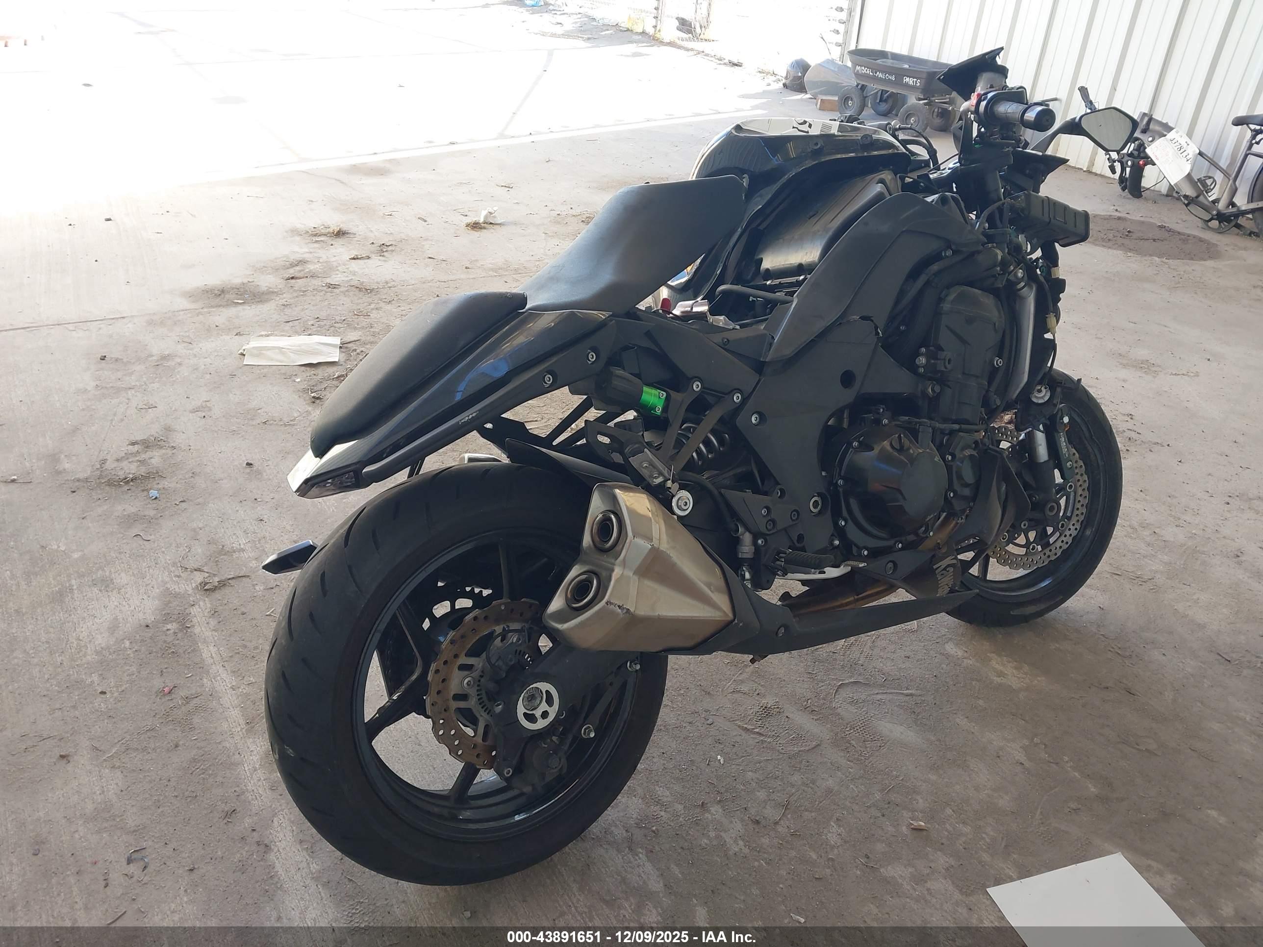 KAWASAKI ZX1000 image 4