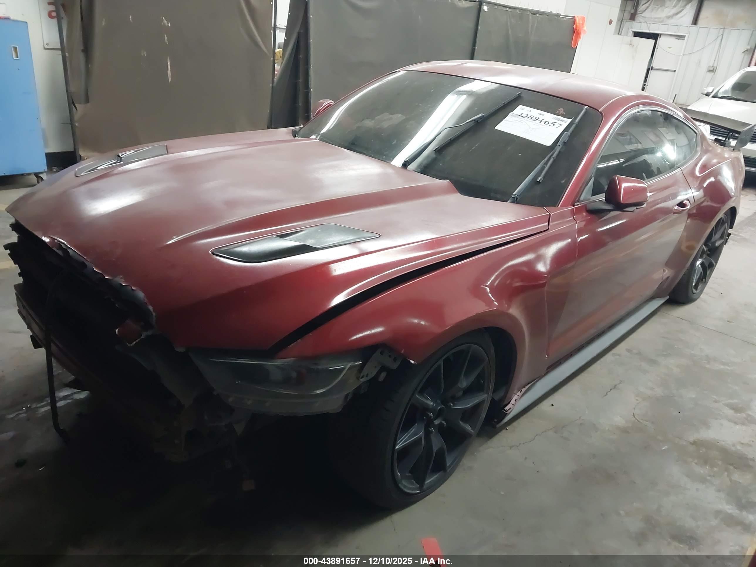 FORD MUSTANG image 2