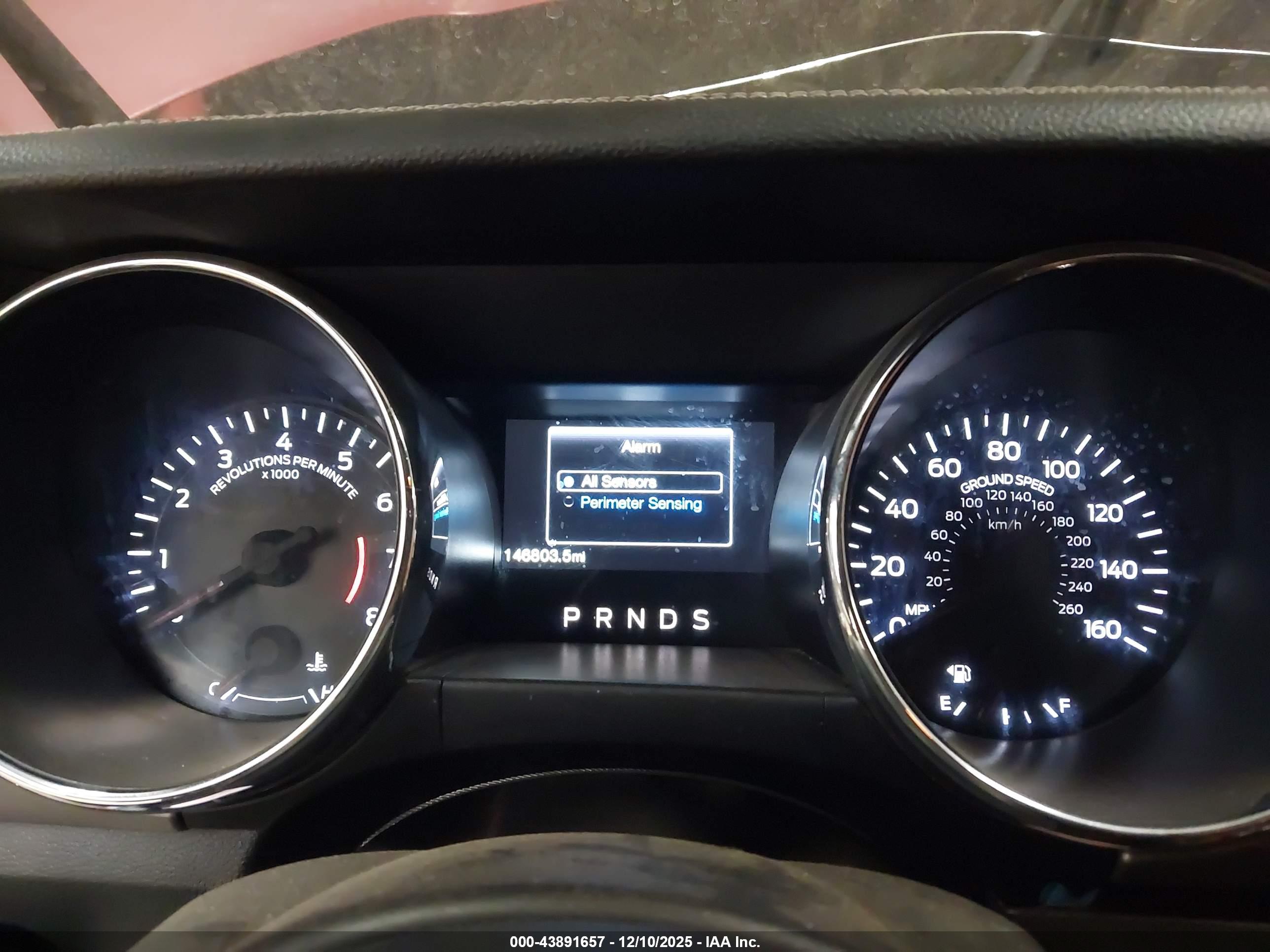 FORD MUSTANG image 7