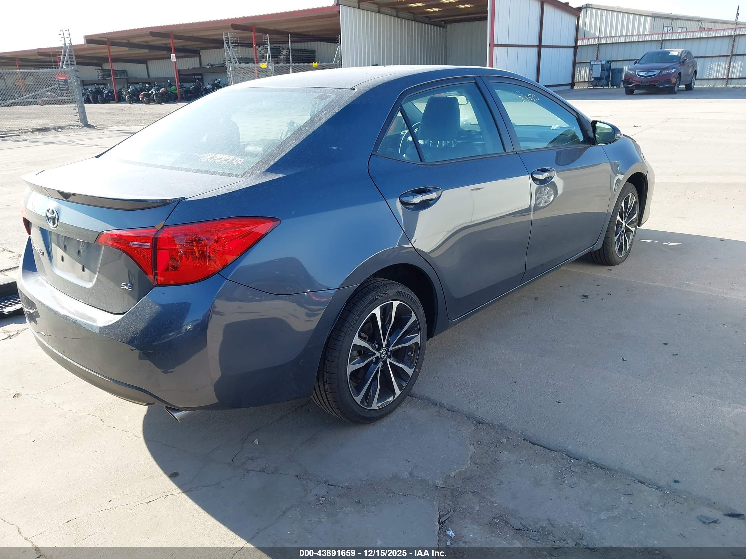 TOYOTA COROLLA image 4