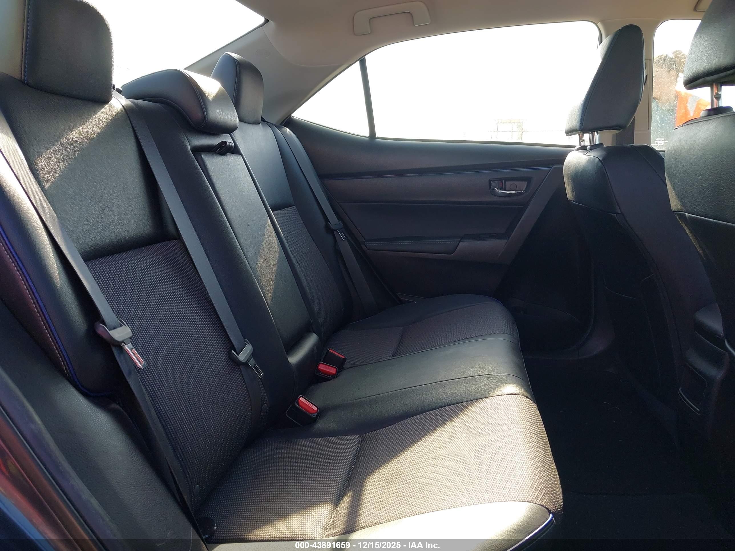 TOYOTA COROLLA image 8