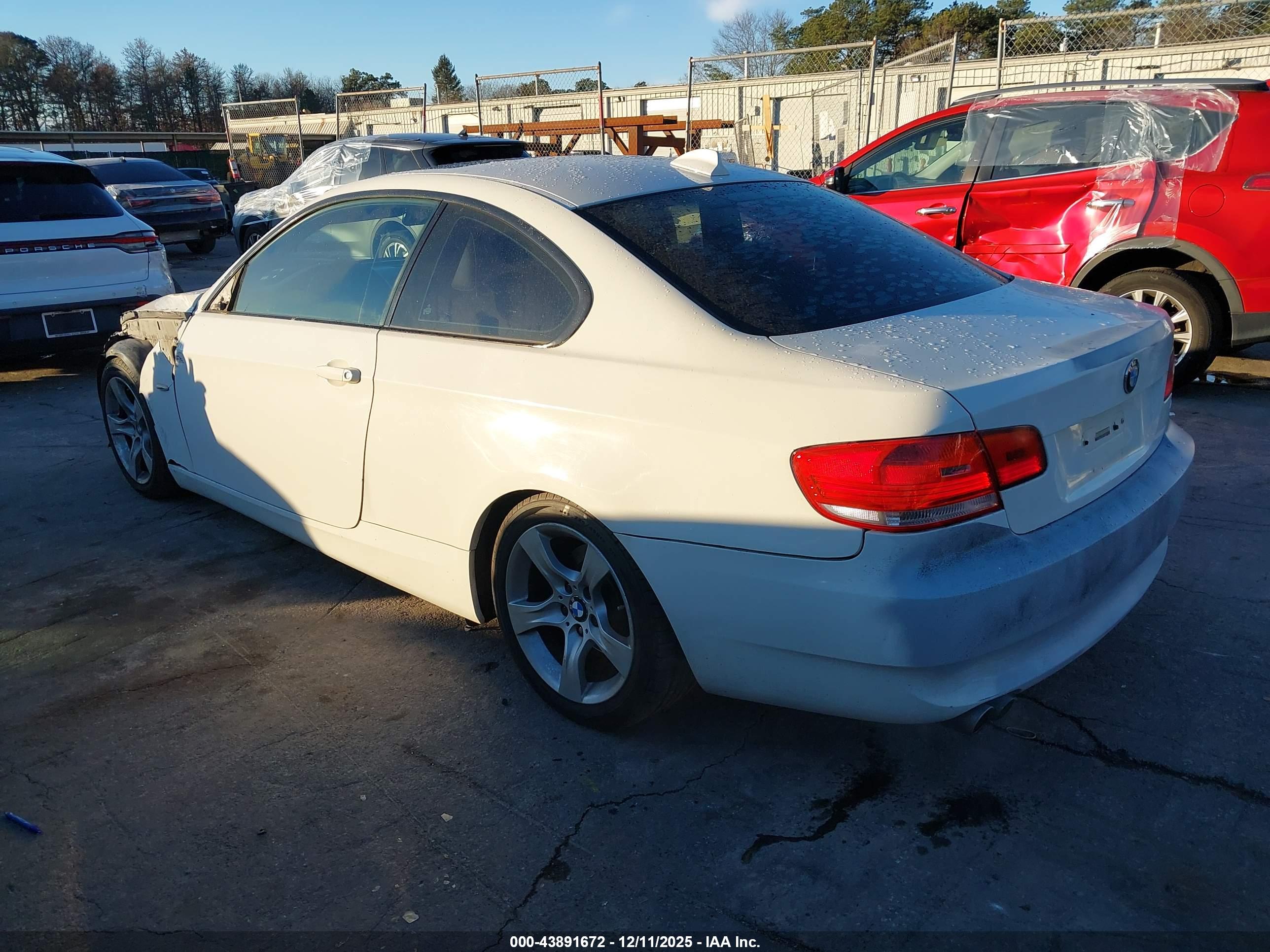 BMW 328I image 3