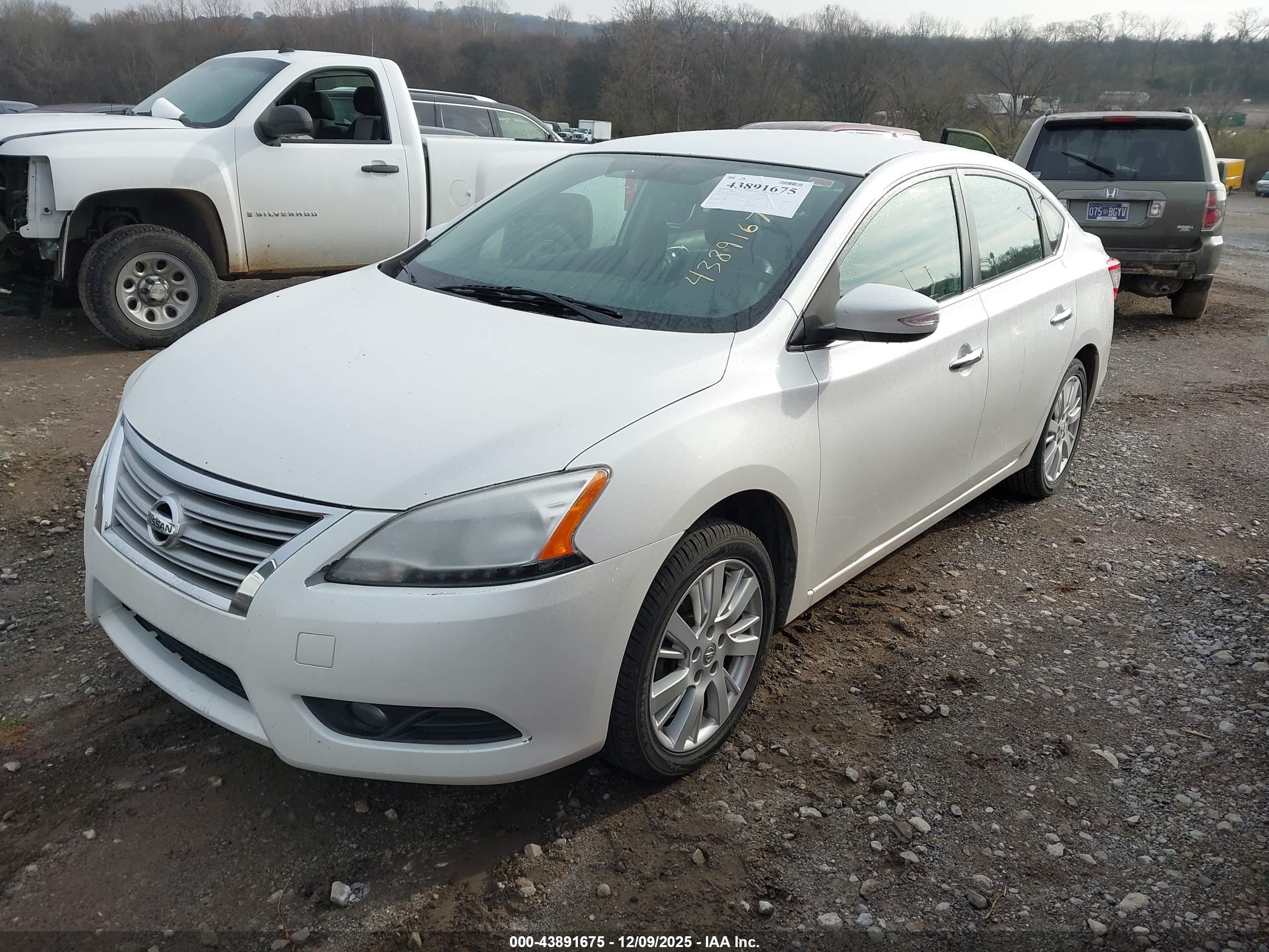 NISSAN SENTRA image 2