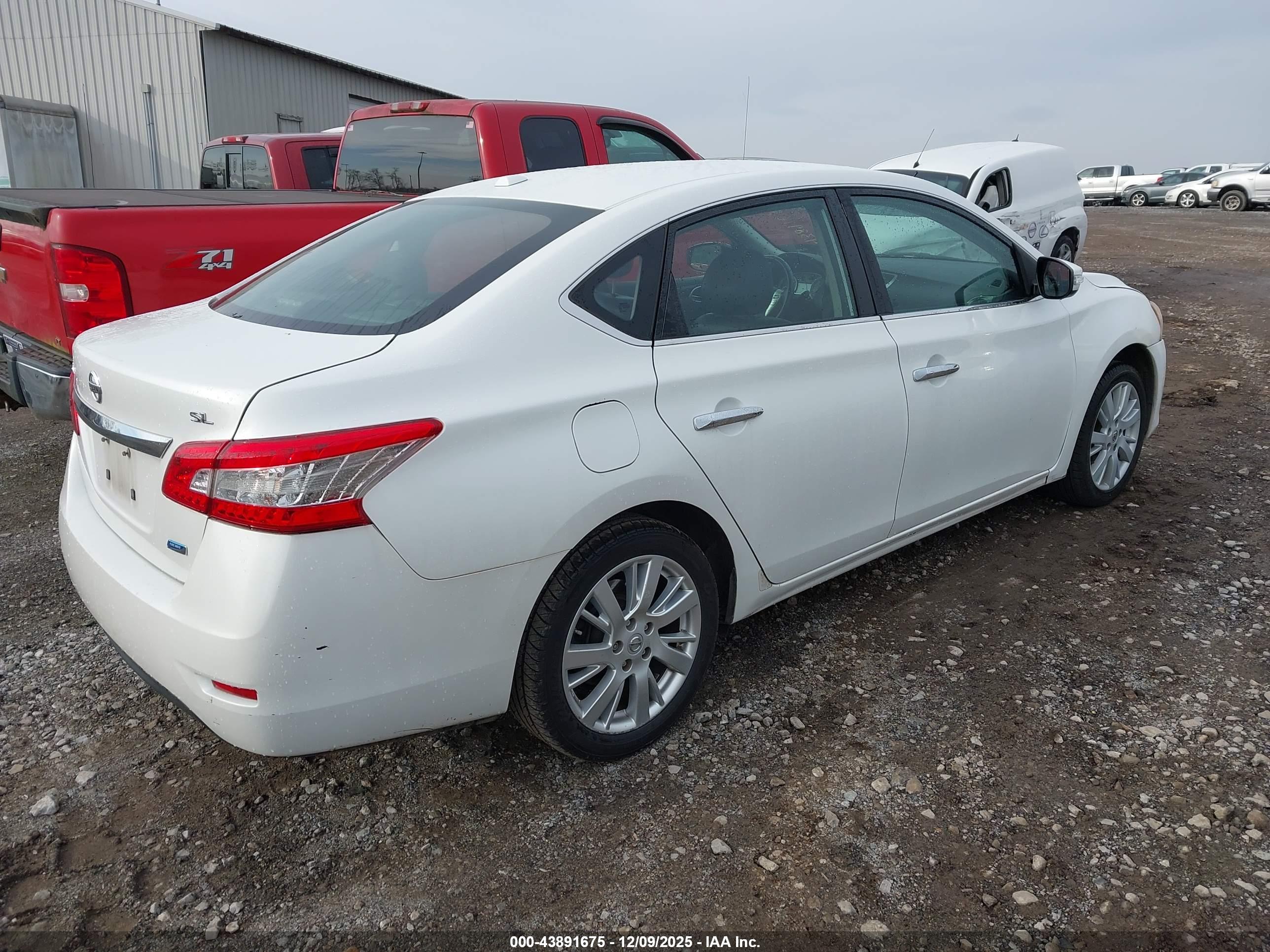 NISSAN SENTRA image 4