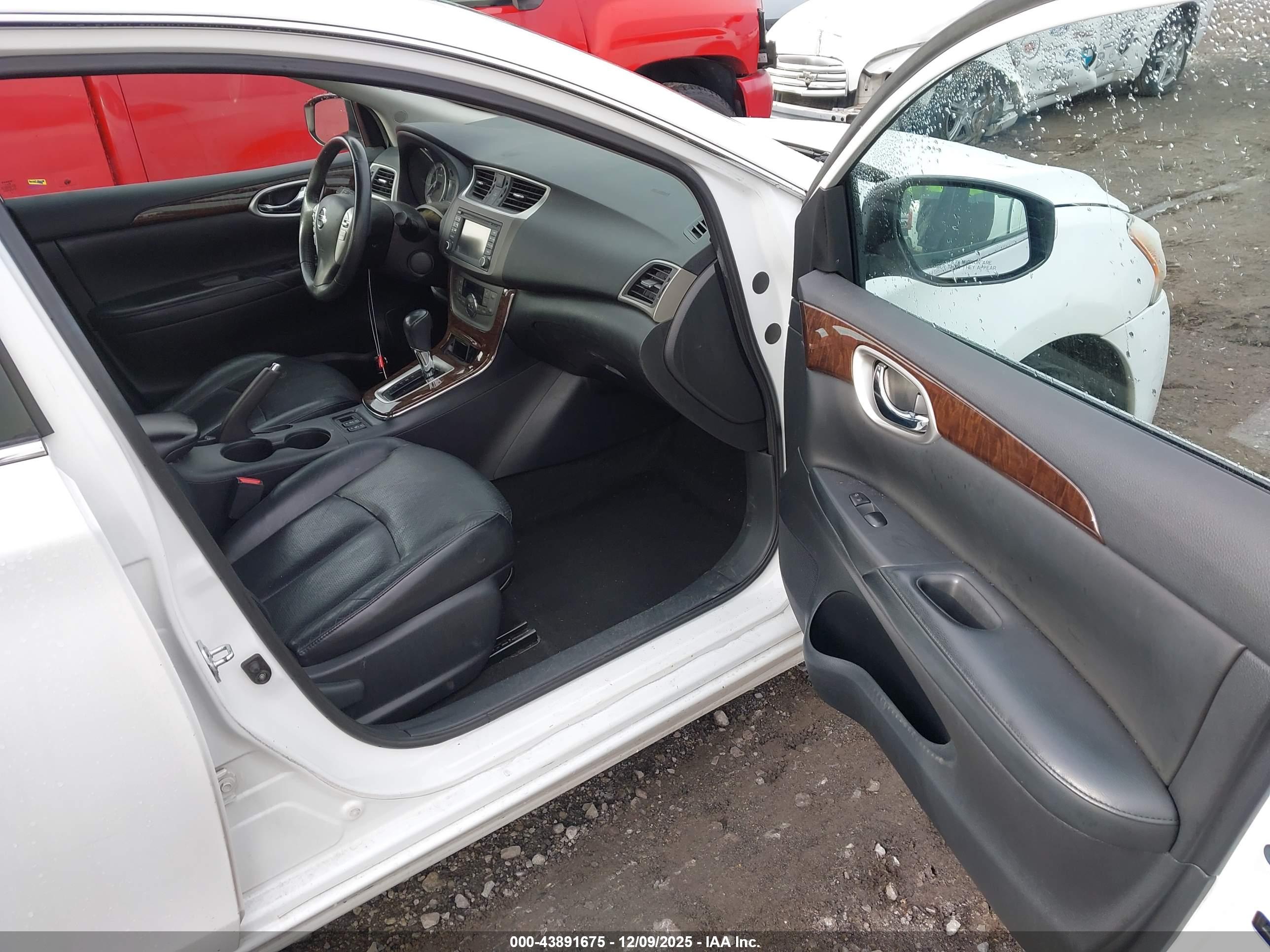 NISSAN SENTRA image 5