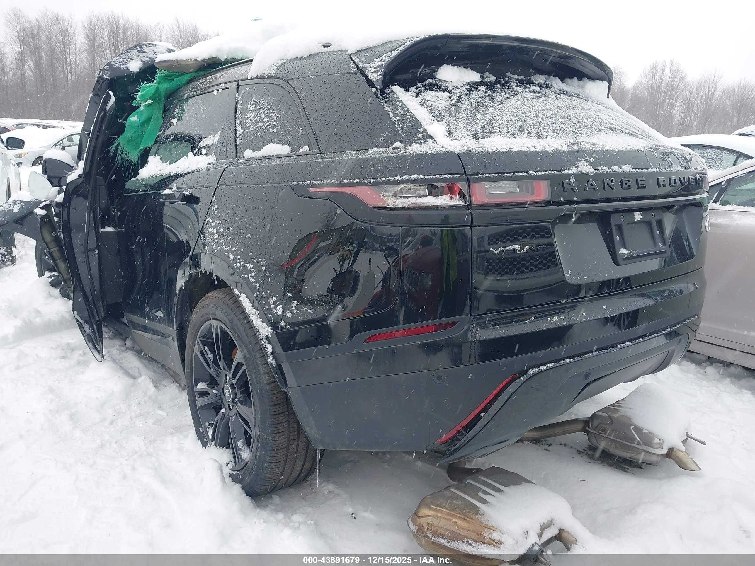 LAND ROVER image 3