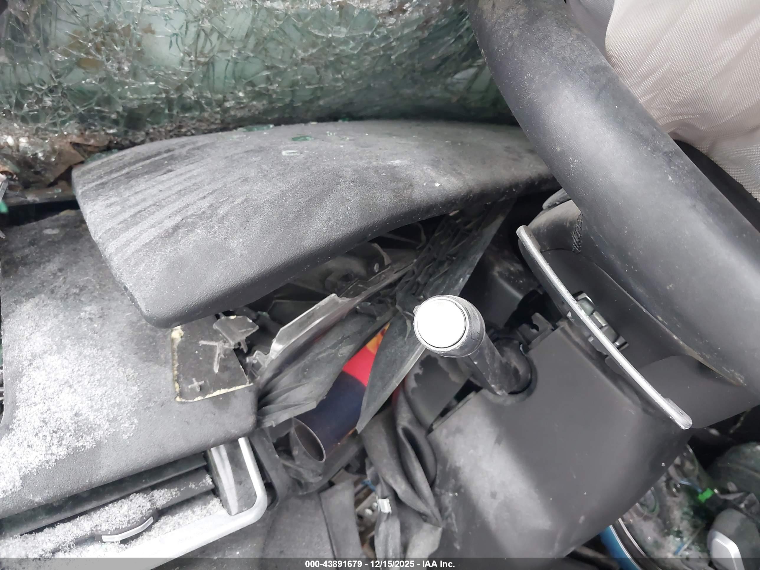 LAND ROVER image 7