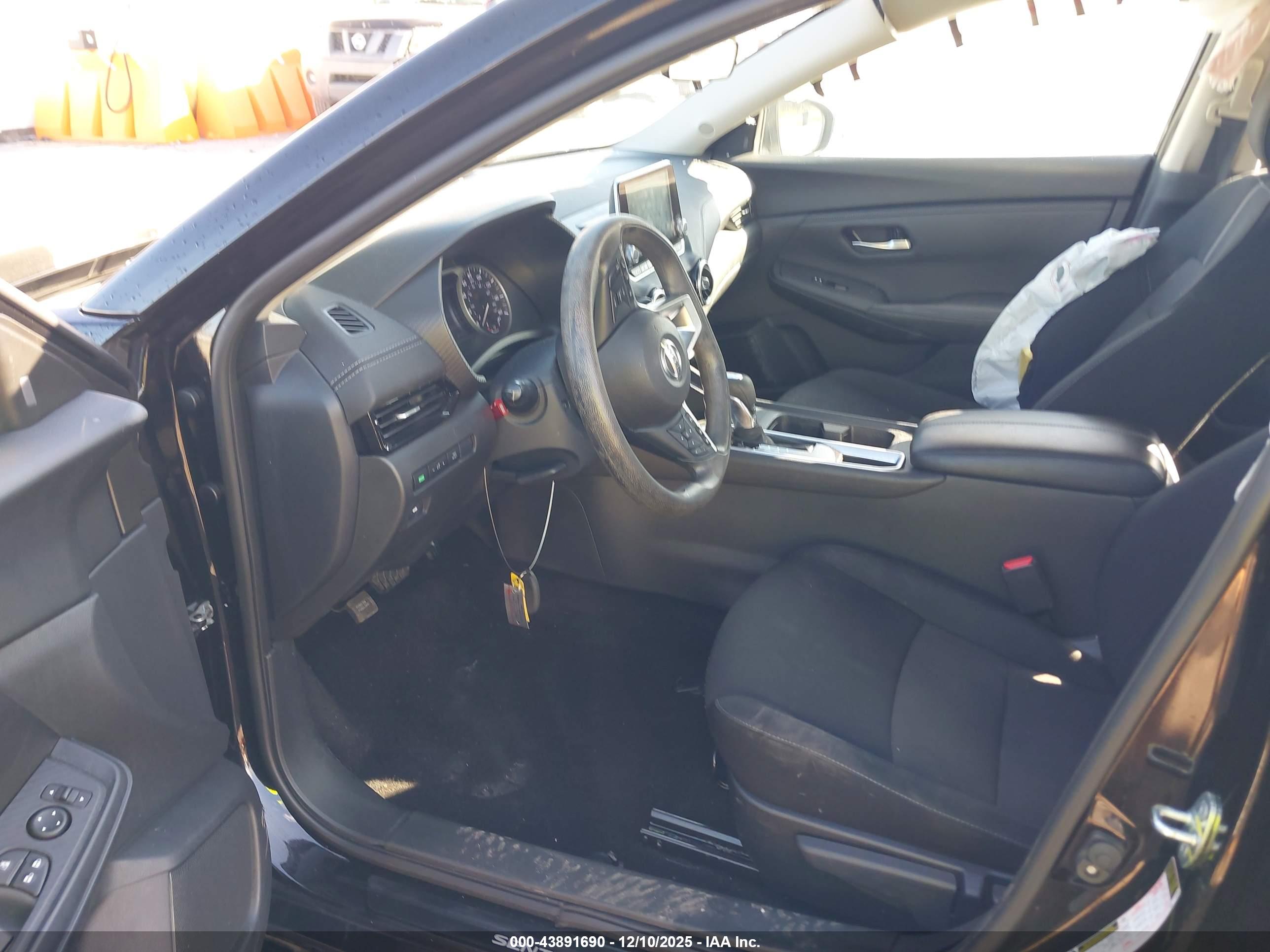 NISSAN SENTRA image 5