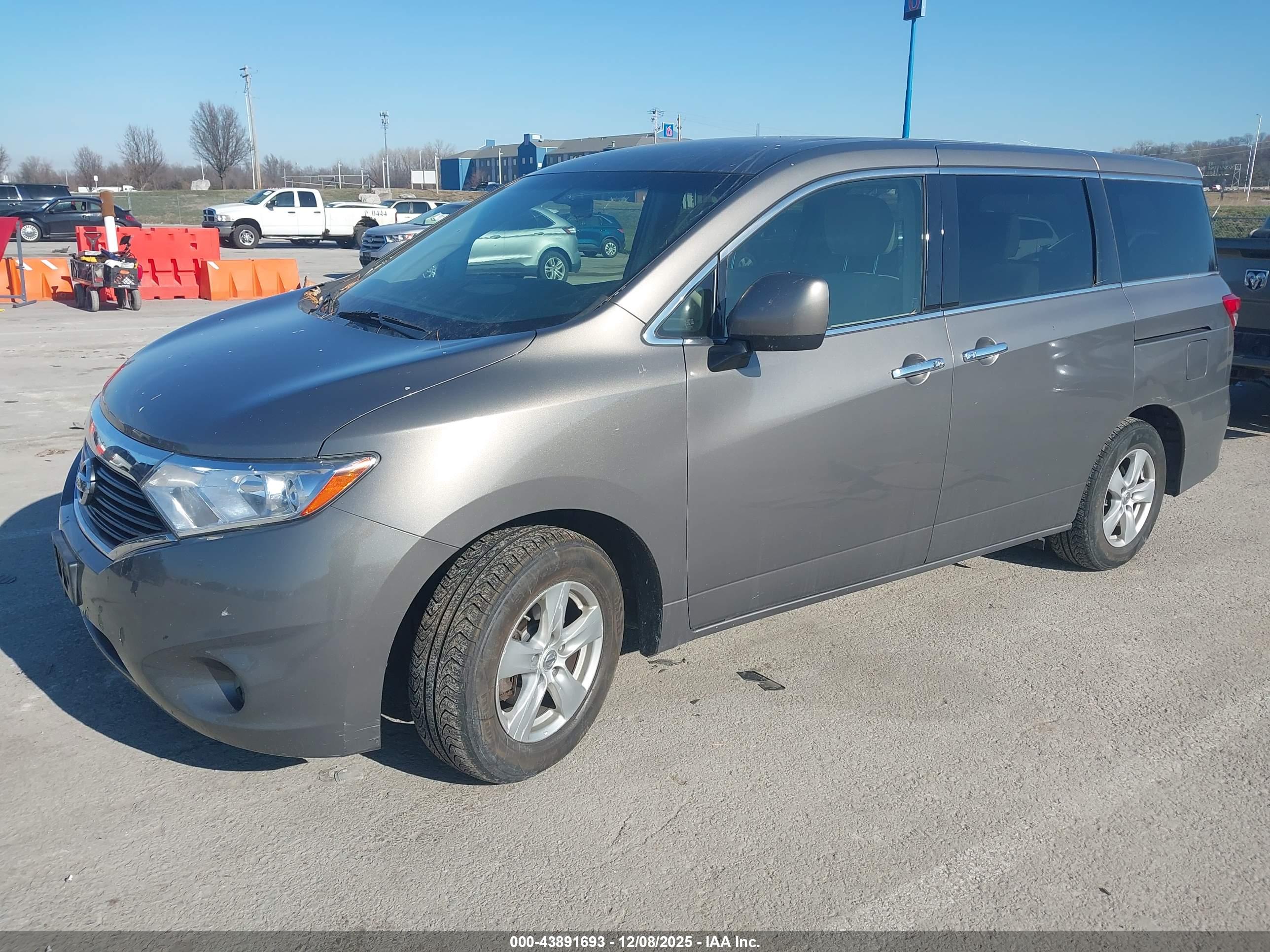 NISSAN QUEST image 2