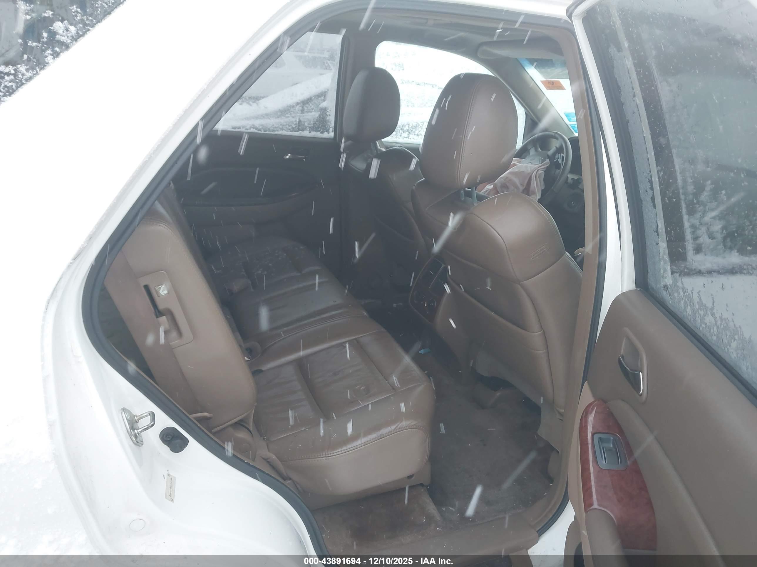ACURA MDX image 8