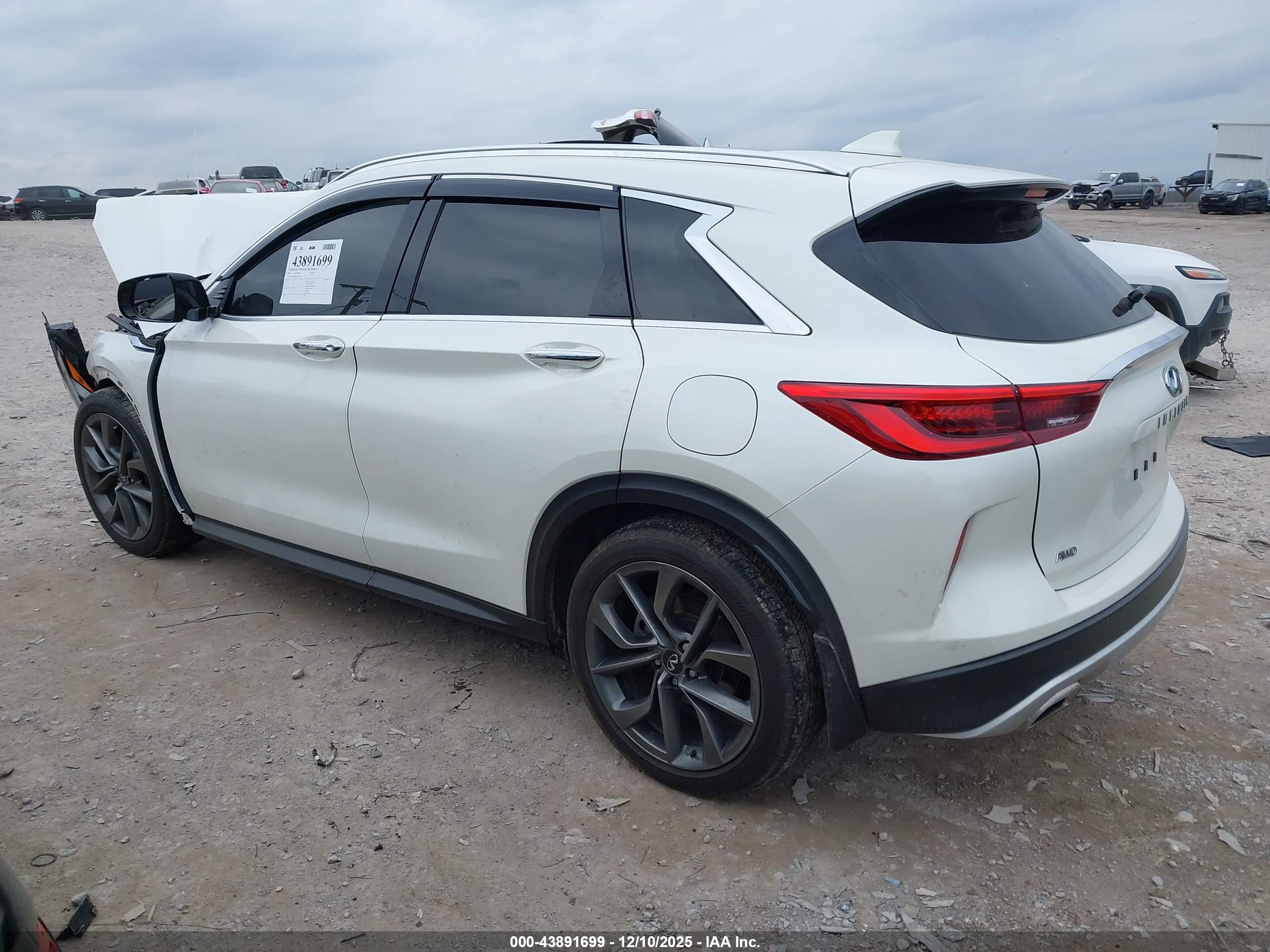INFINITI QX50 image 3
