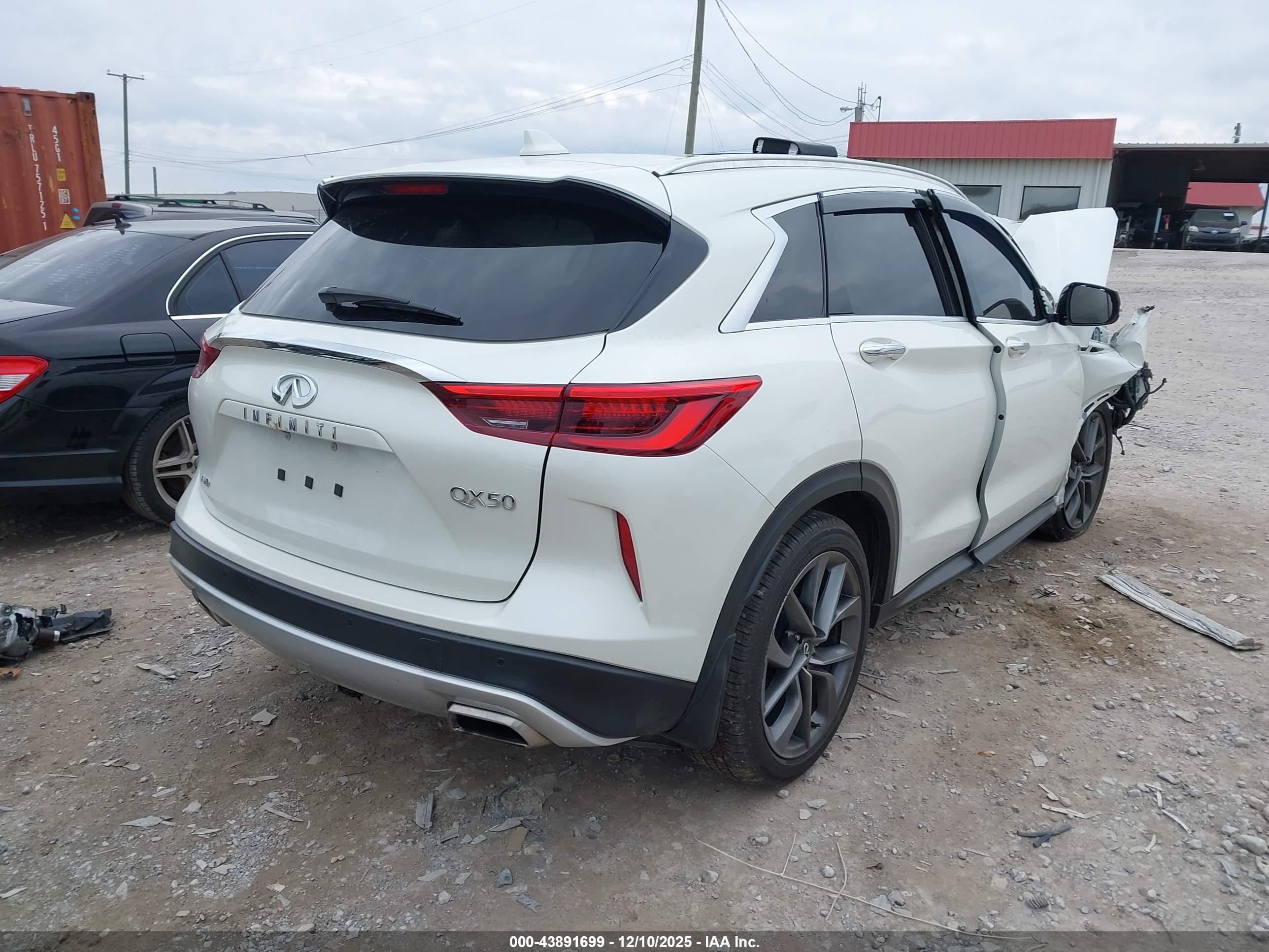 INFINITI QX50 image 4