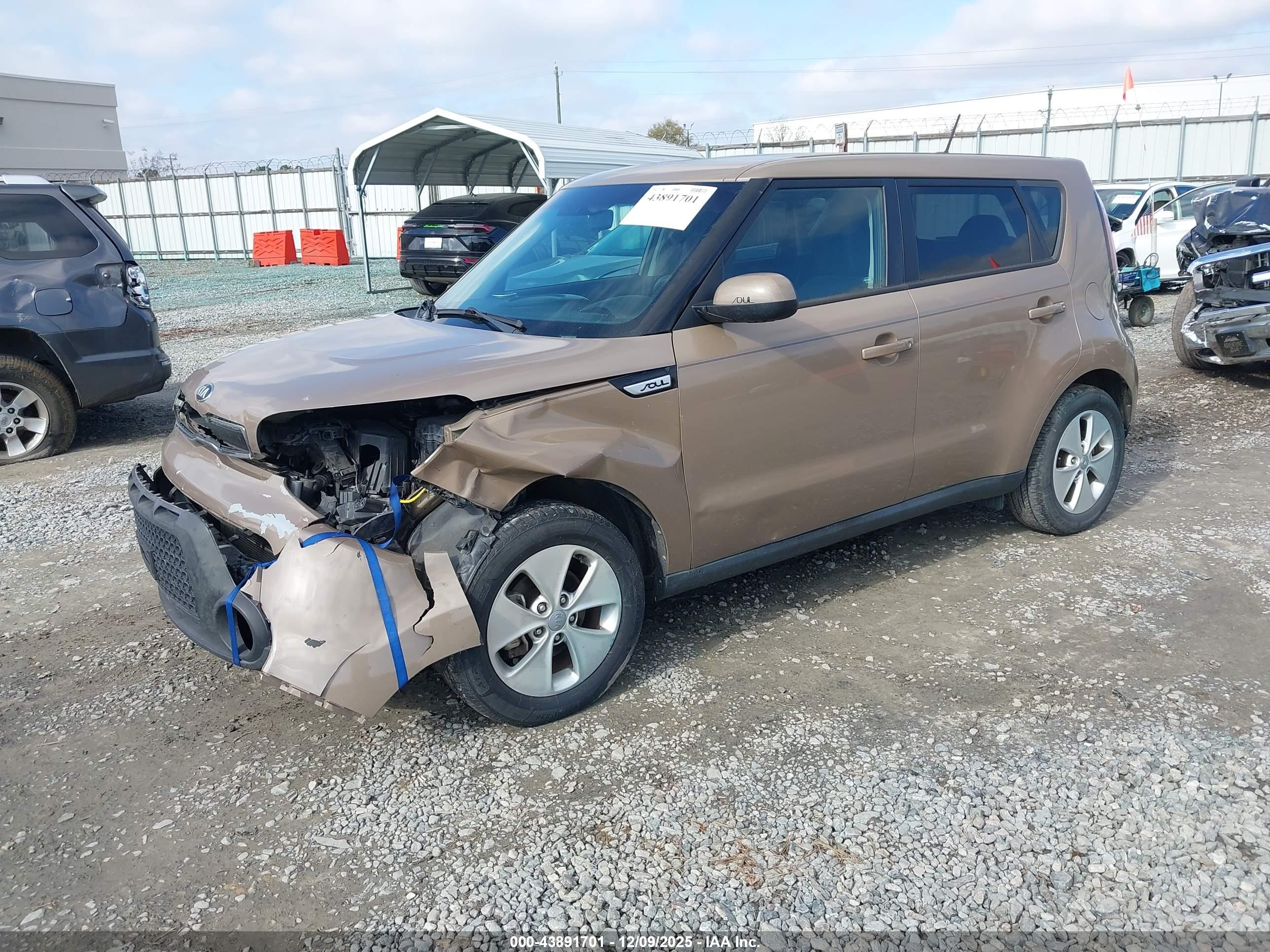 KIA SOUL image 2
