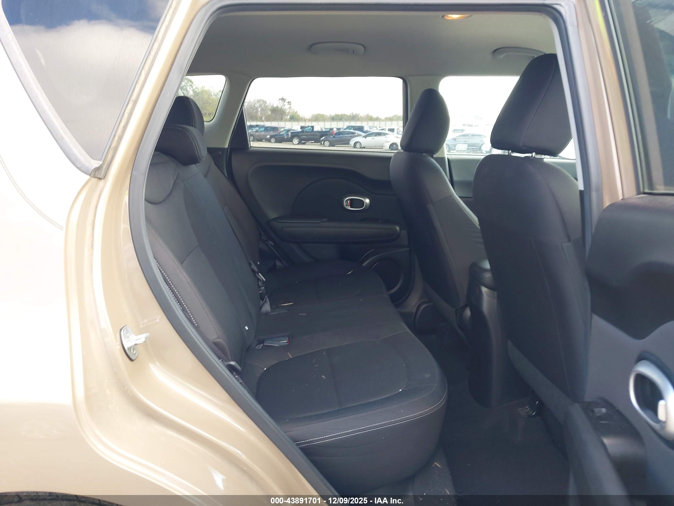 KIA SOUL image 8