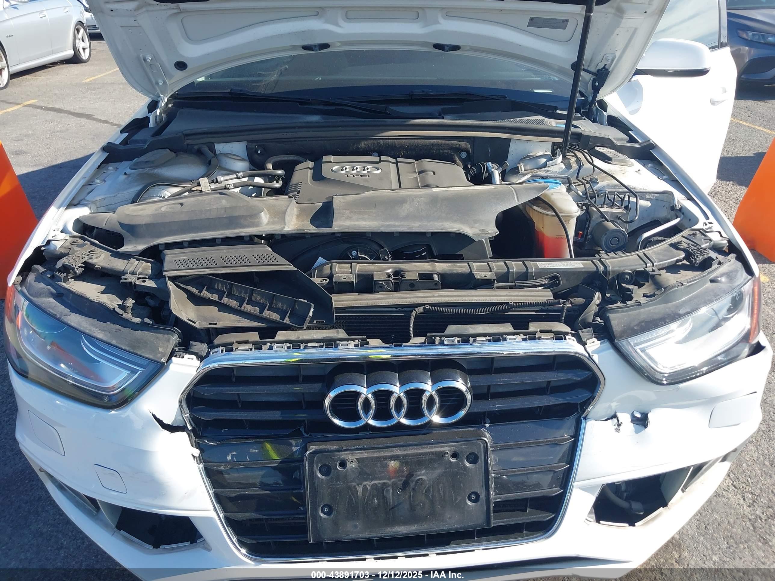 AUDI A4 image 10