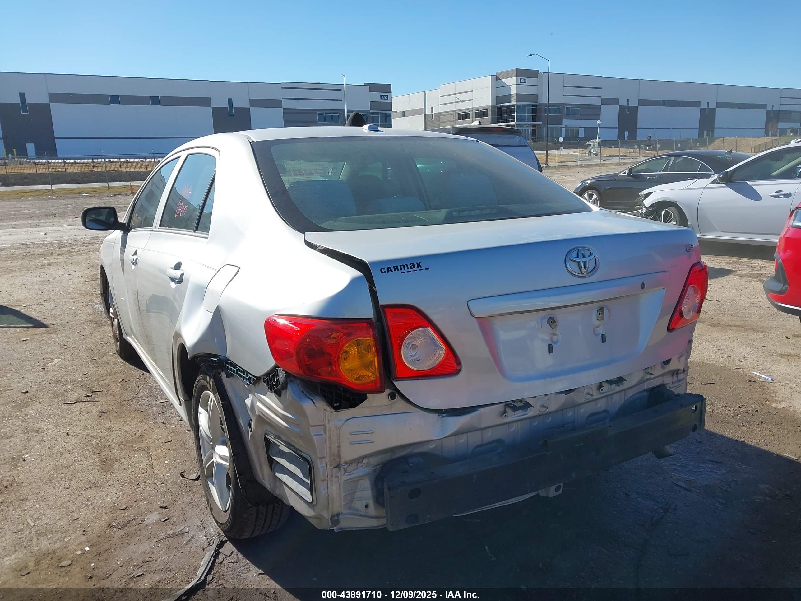 TOYOTA COROLLA image 3