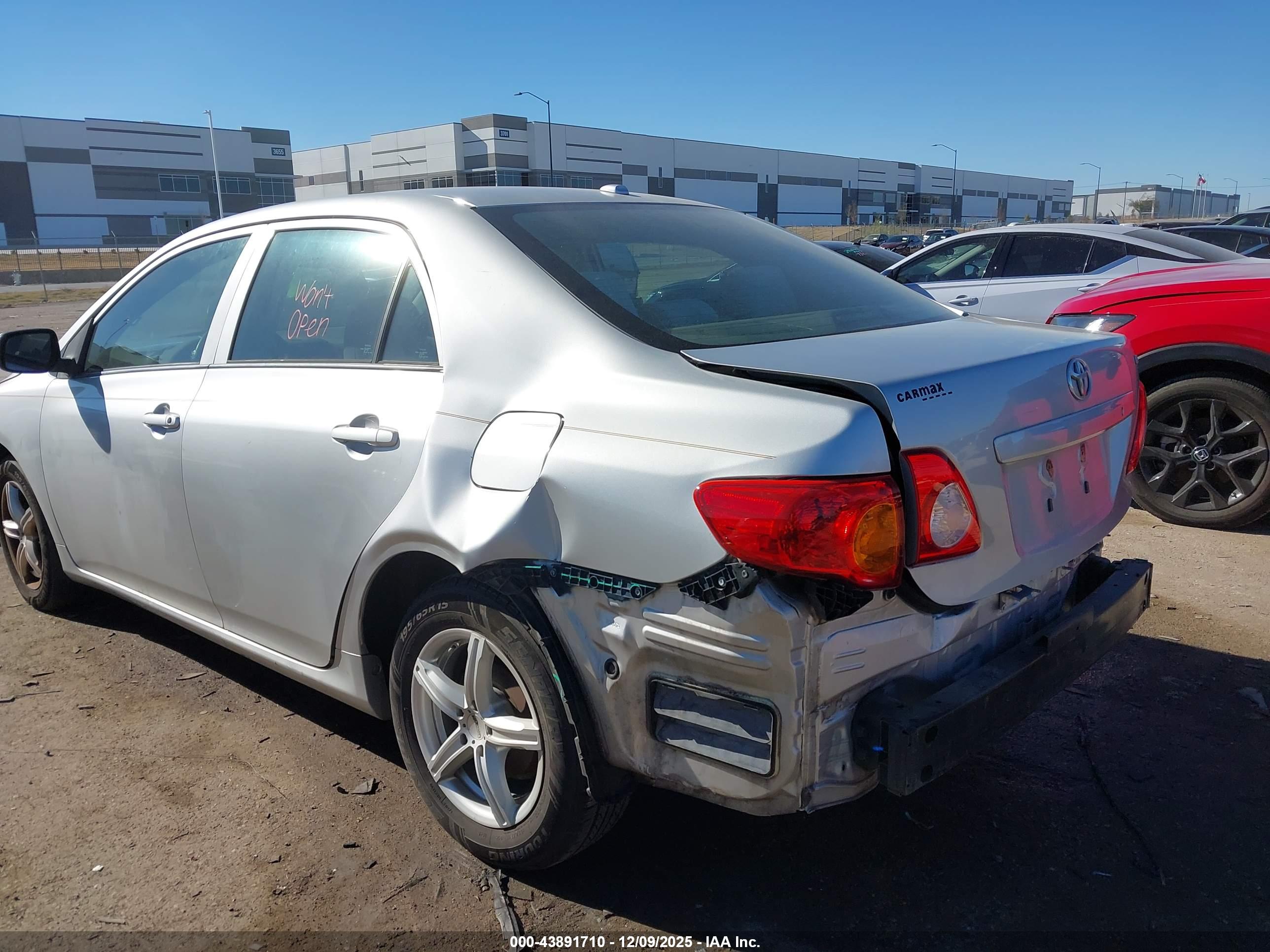 TOYOTA COROLLA image 6