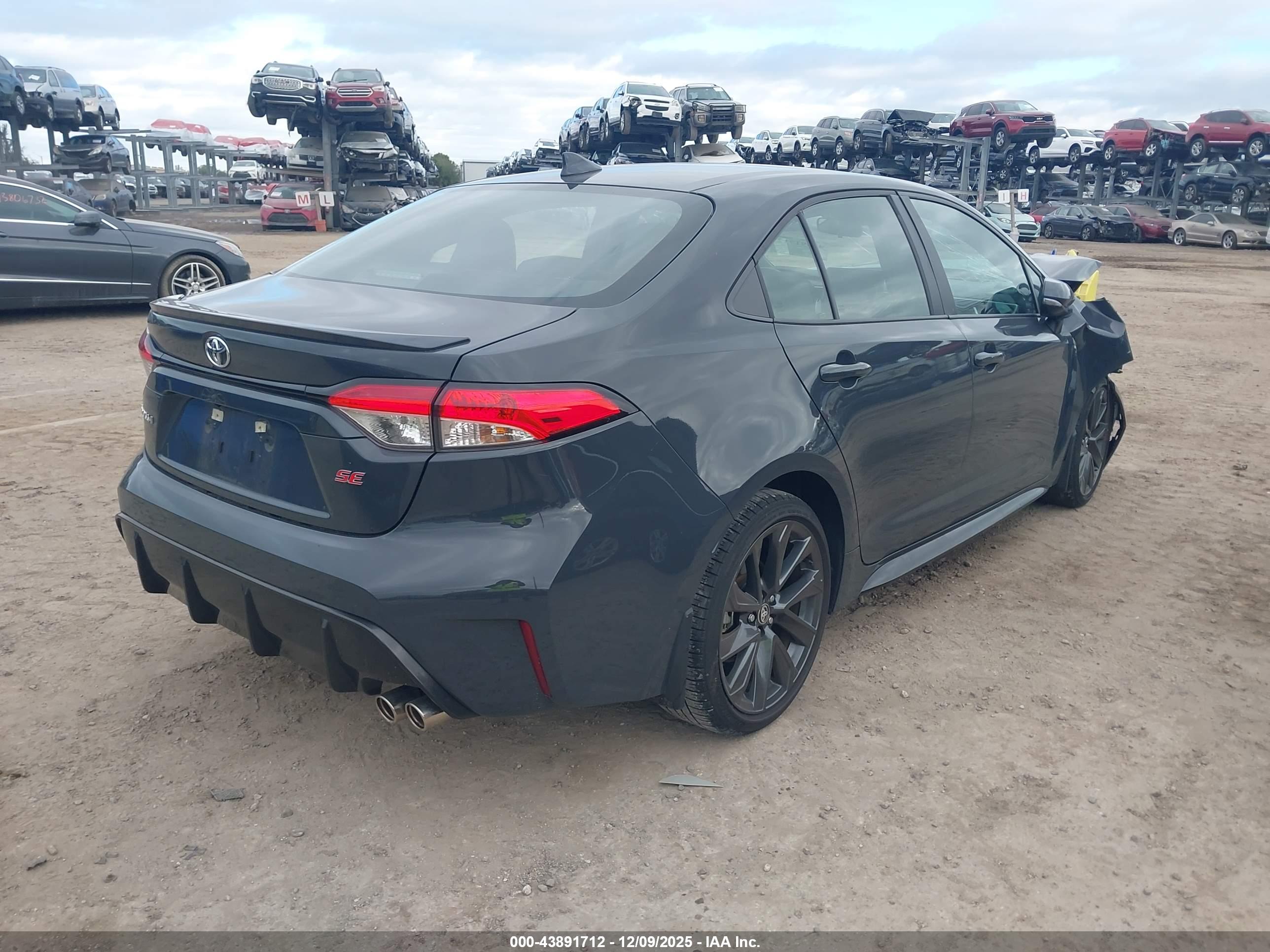 TOYOTA COROLLA image 4