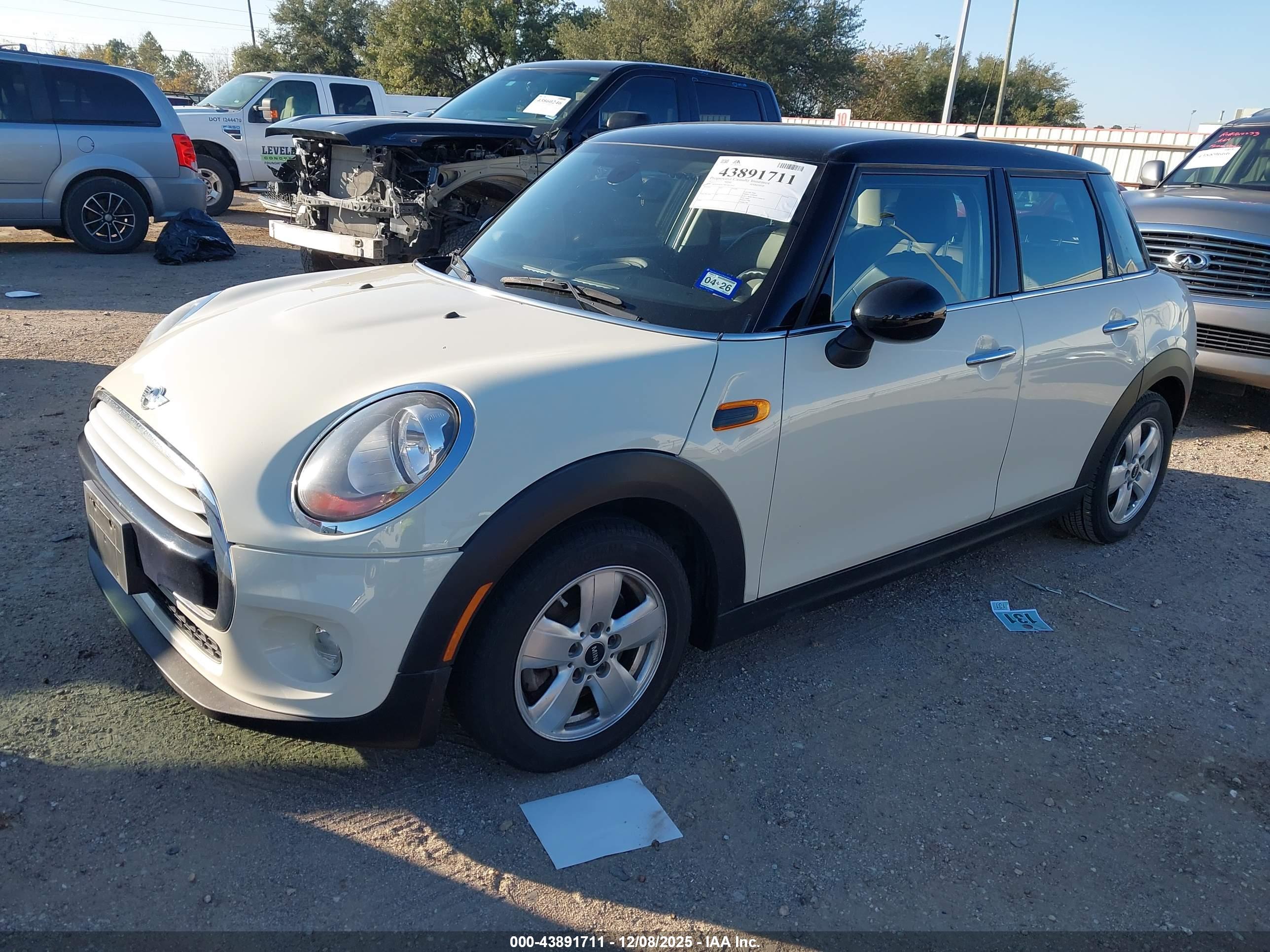 MINI HARDTOP image 2