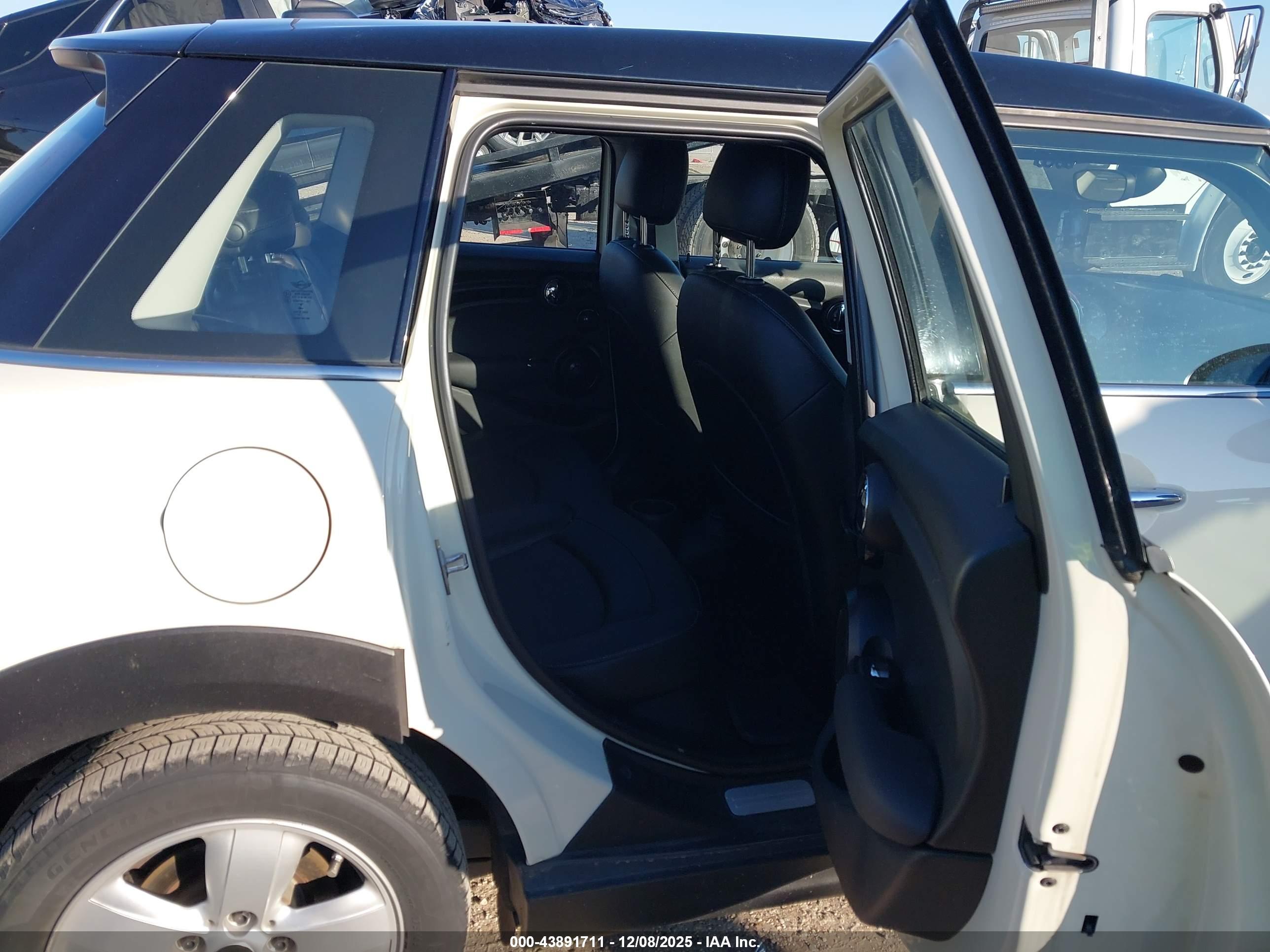 MINI HARDTOP image 8