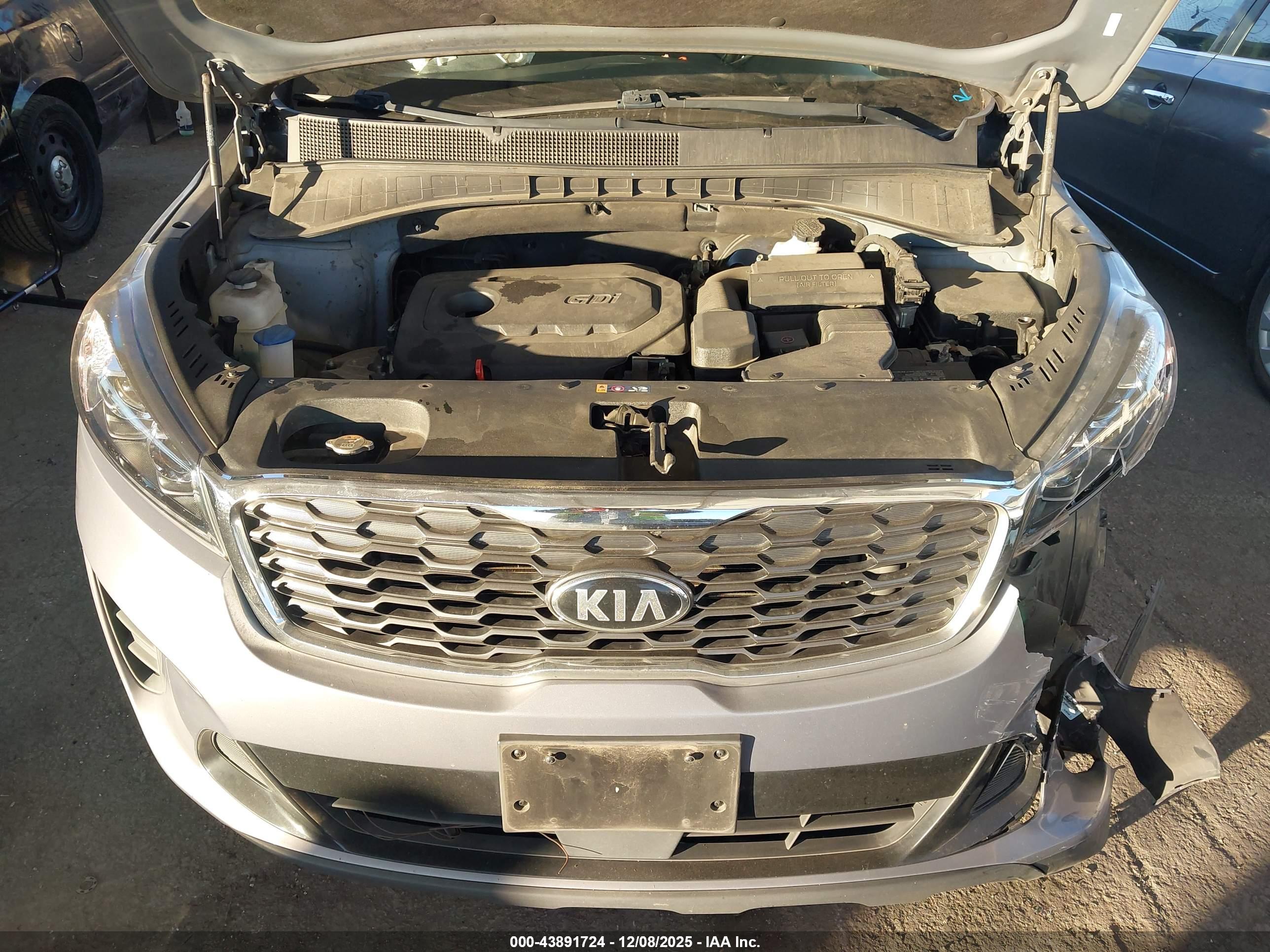 KIA SORENTO image 10
