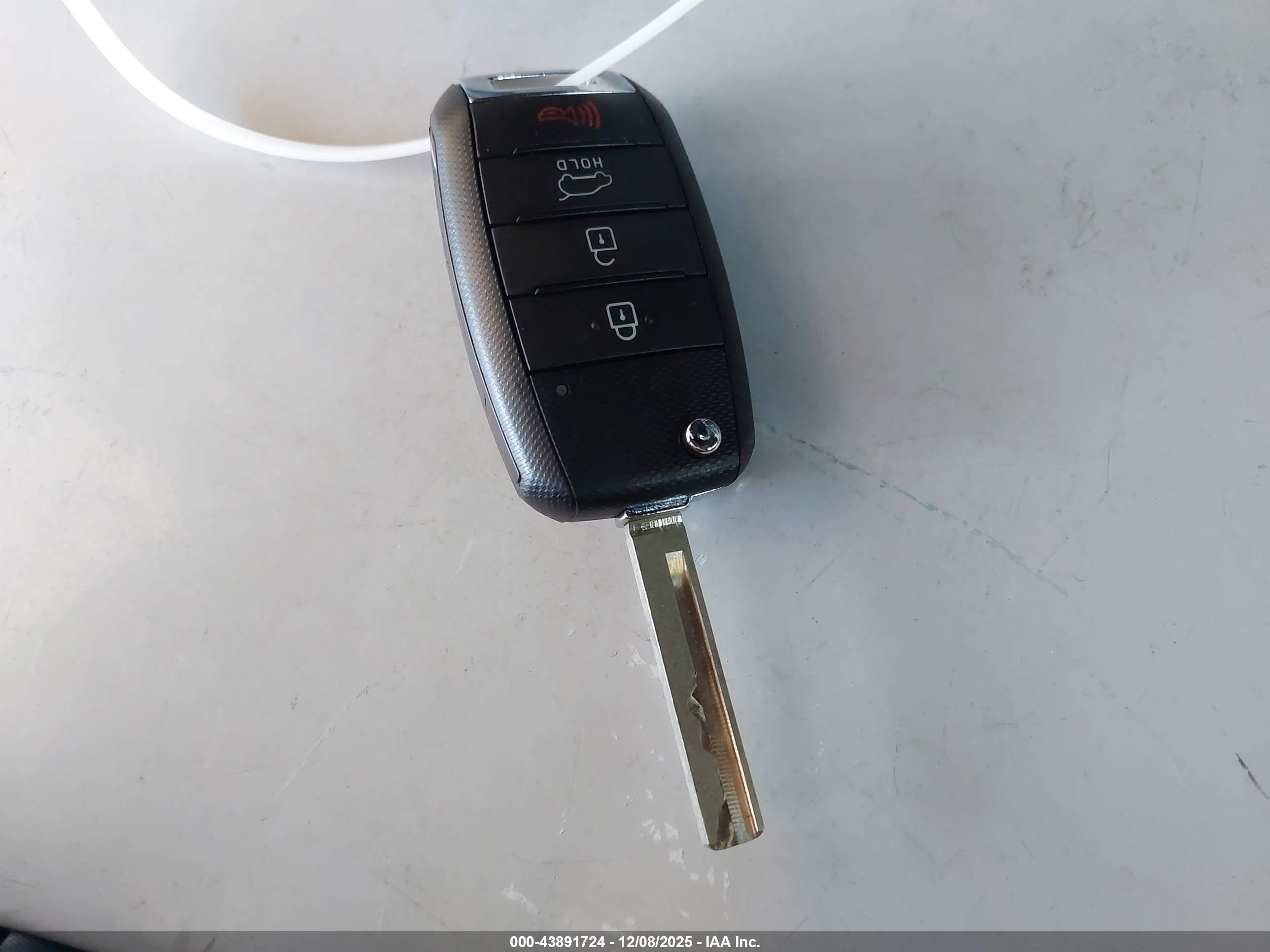 KIA SORENTO image 11