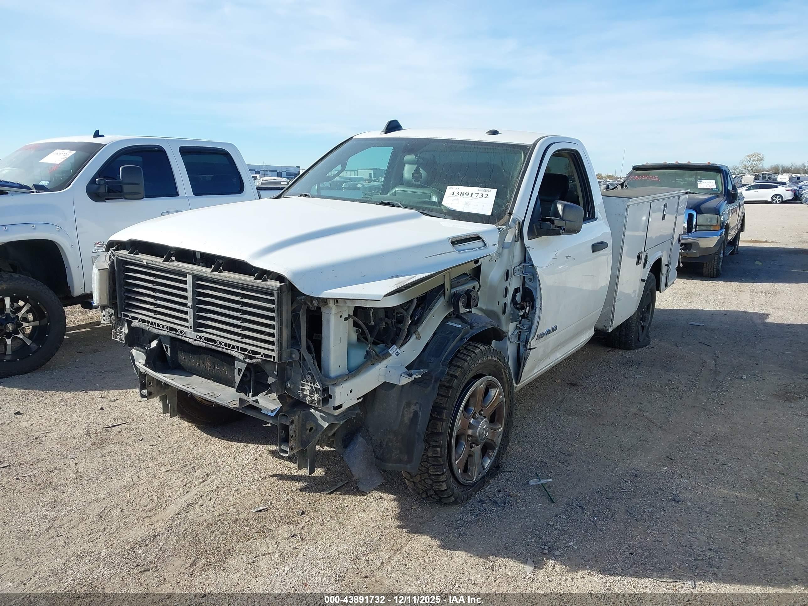 RAM 2500 image 6