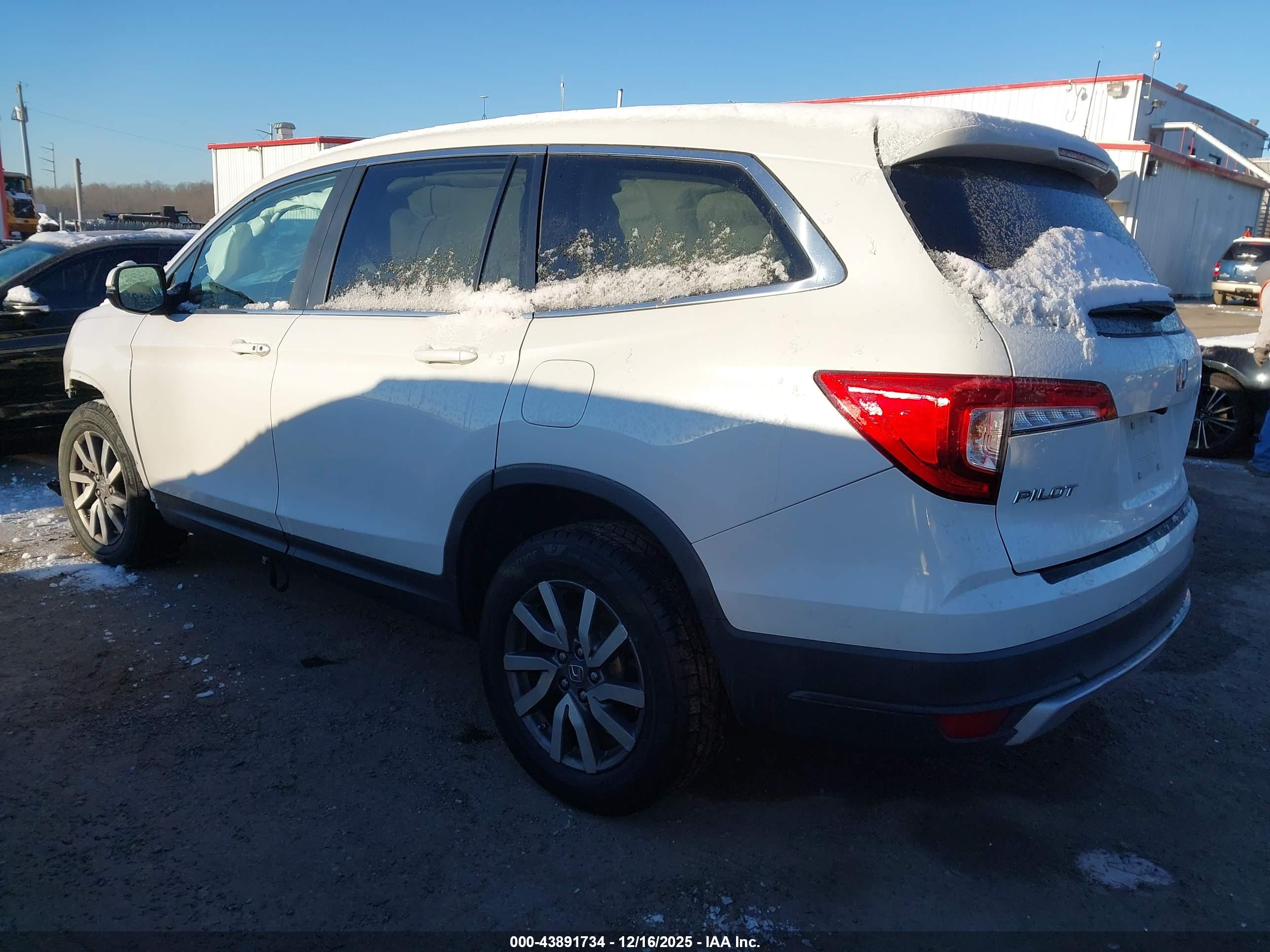 HONDA PILOT image 3