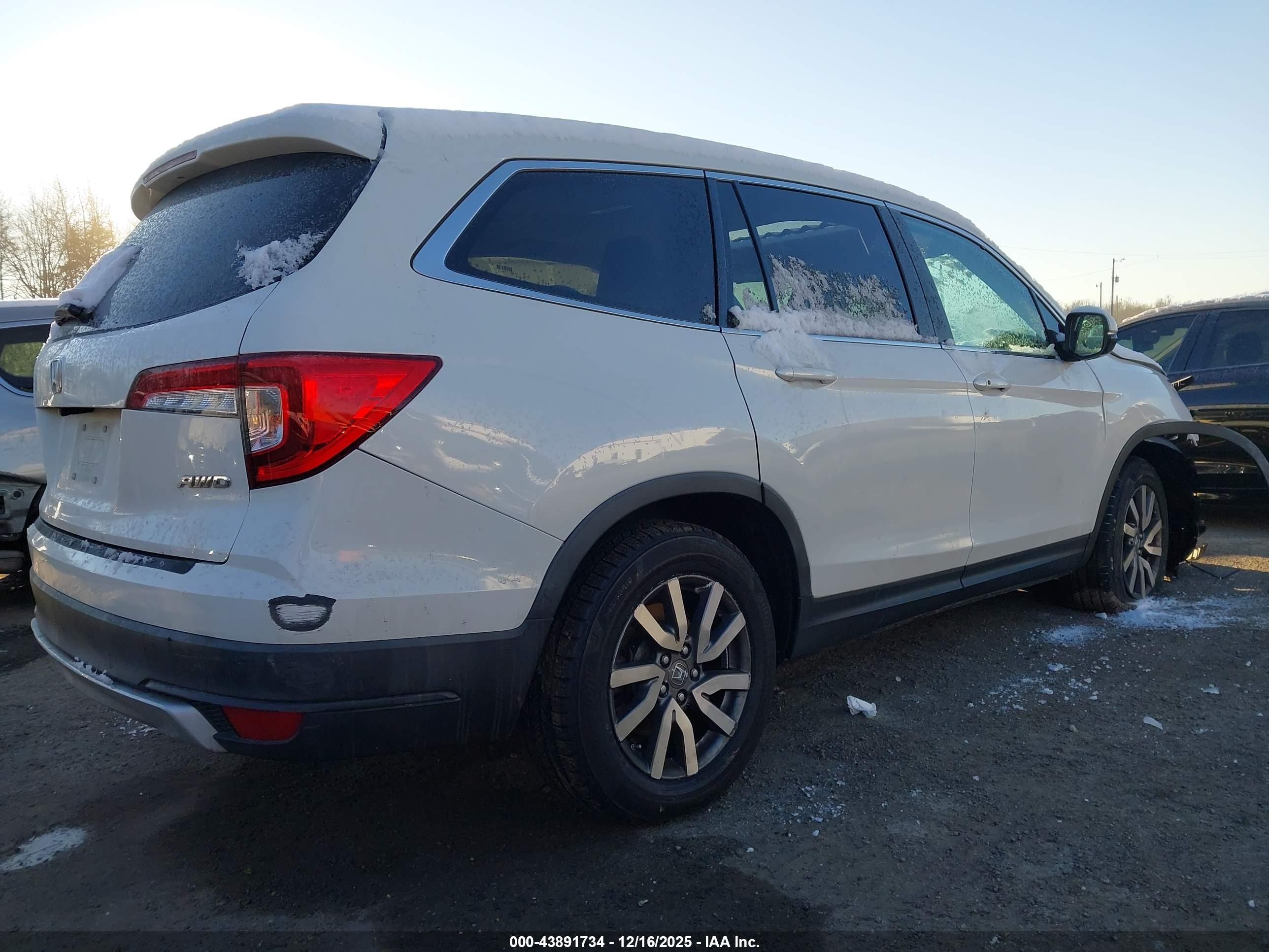 HONDA PILOT image 4
