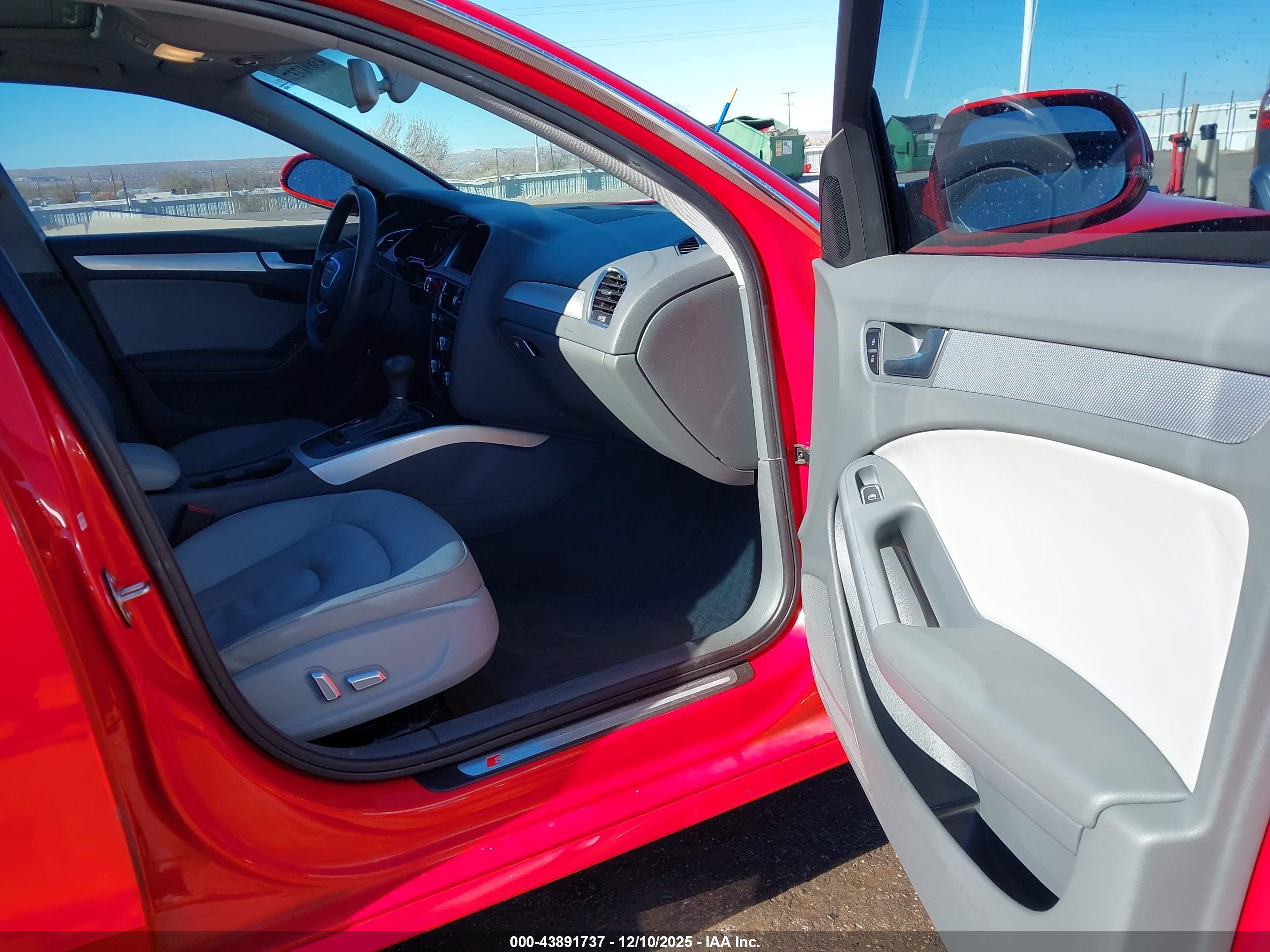 AUDI A4 image 5