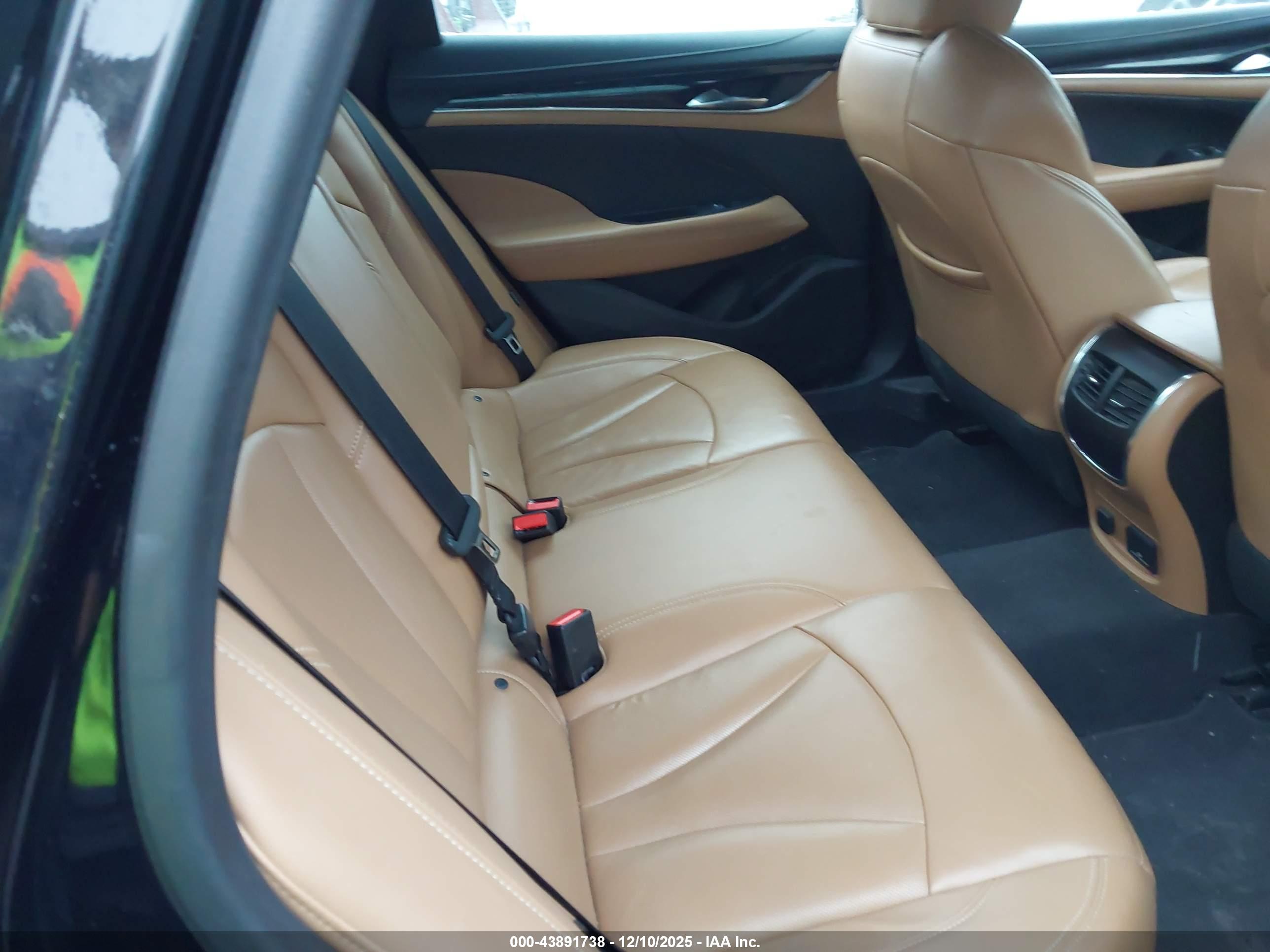 BUICK LACROSSE image 8