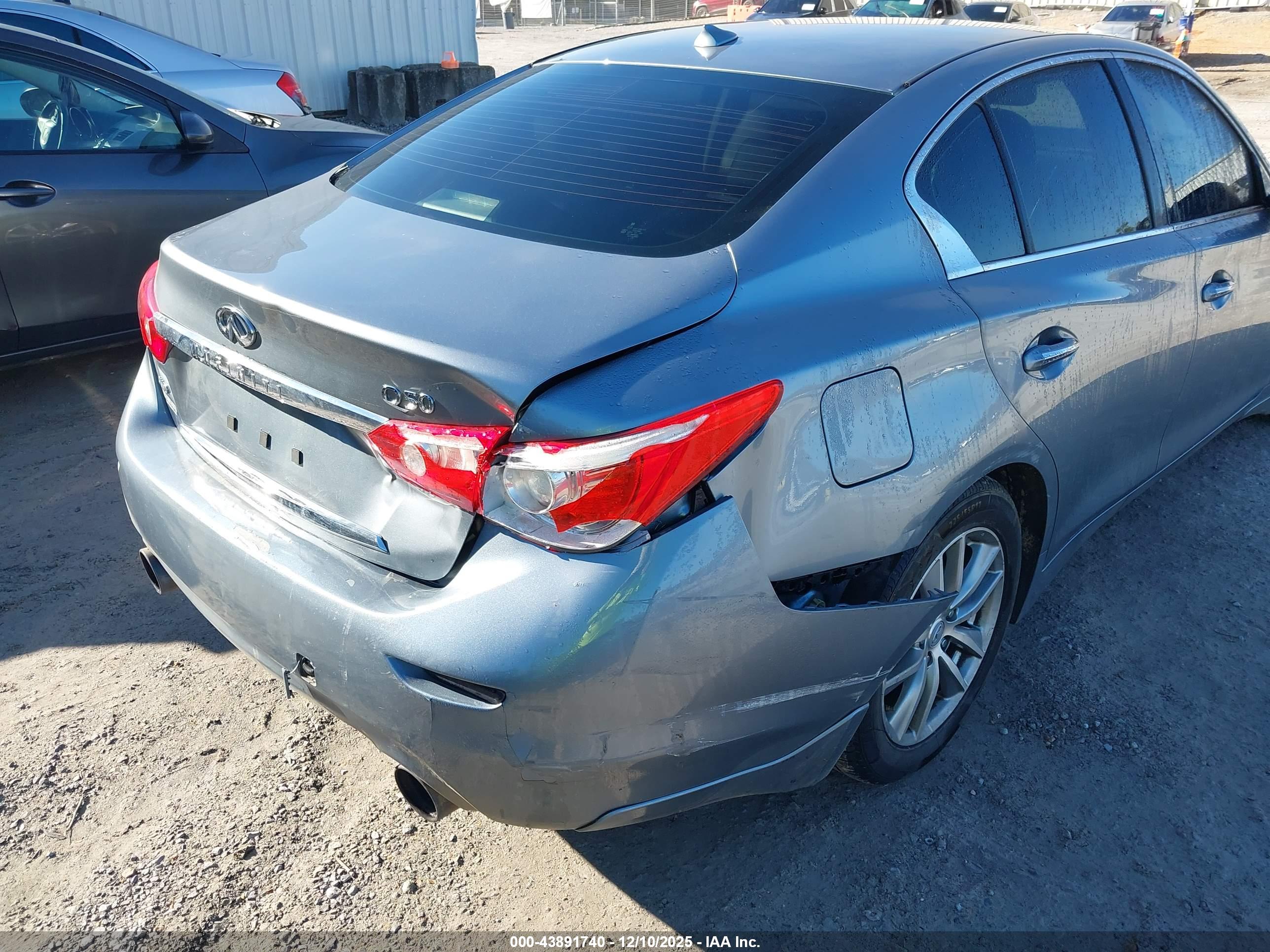 INFINITI Q50 image 6