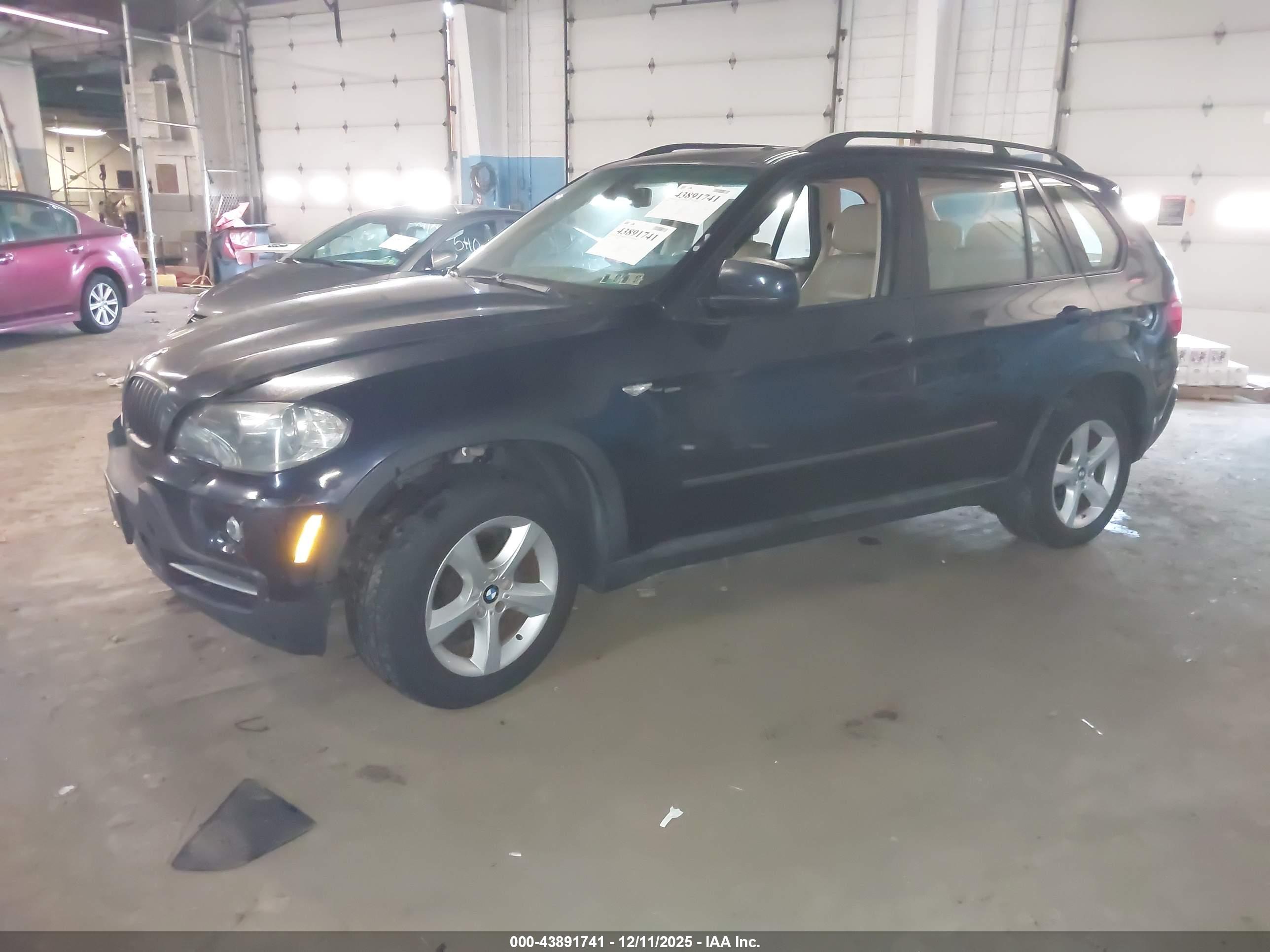 BMW X5 image 2