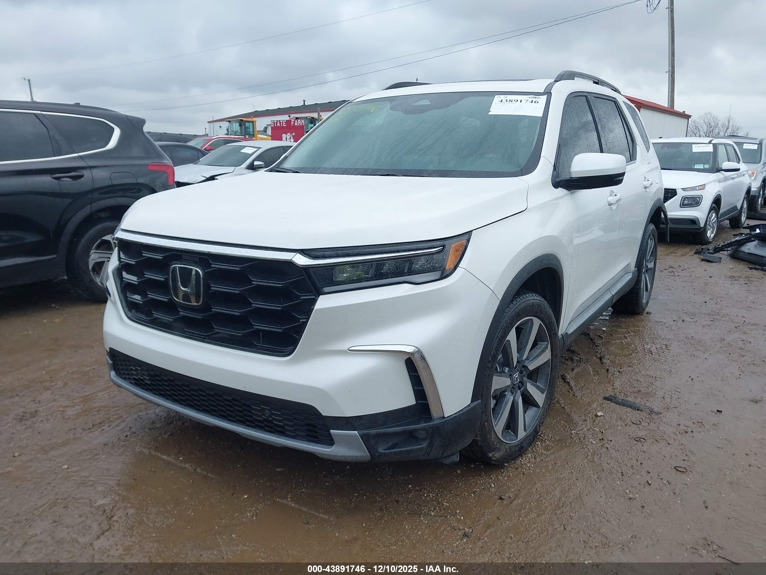 HONDA PILOT image 2