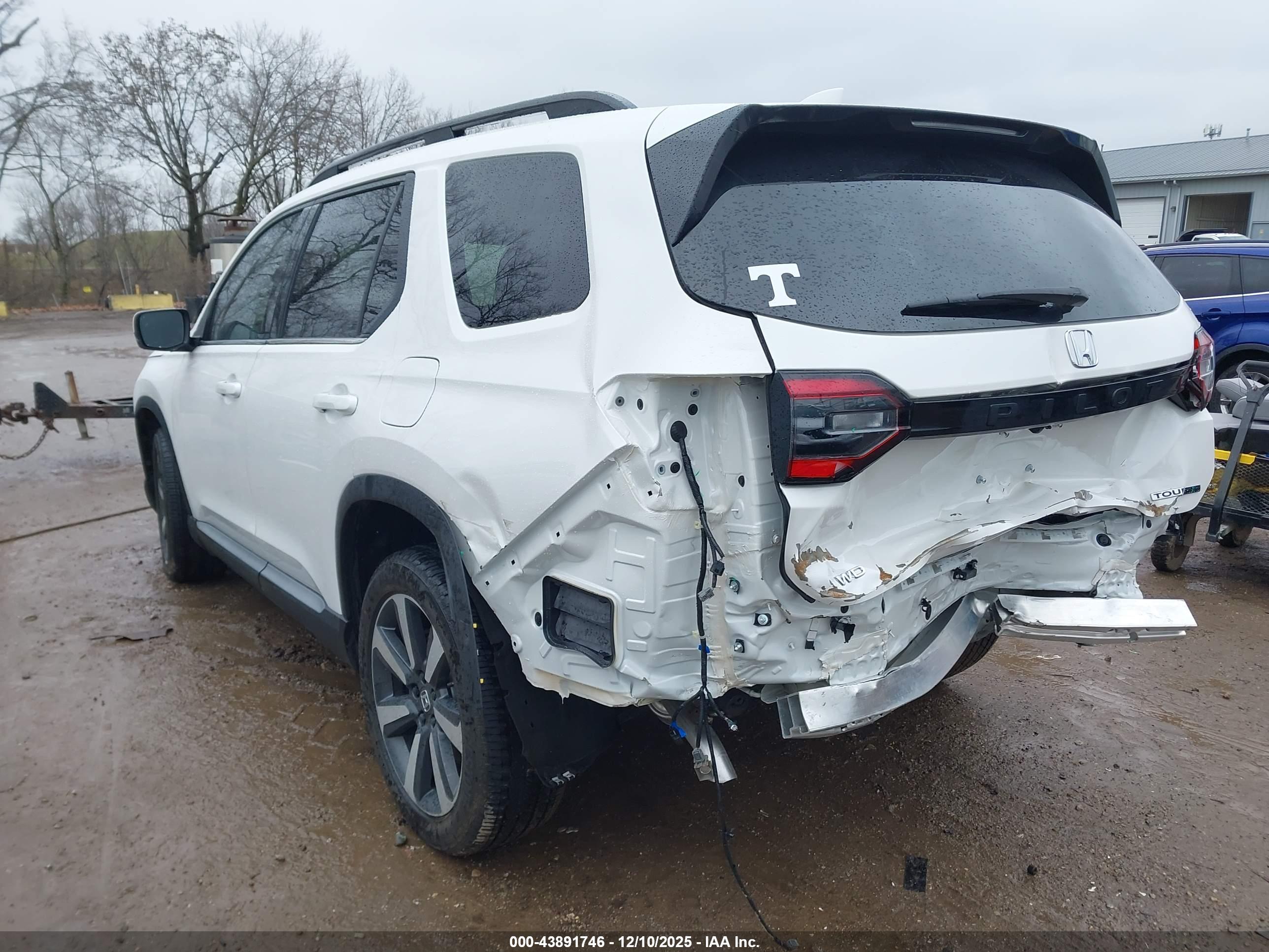 HONDA PILOT image 3