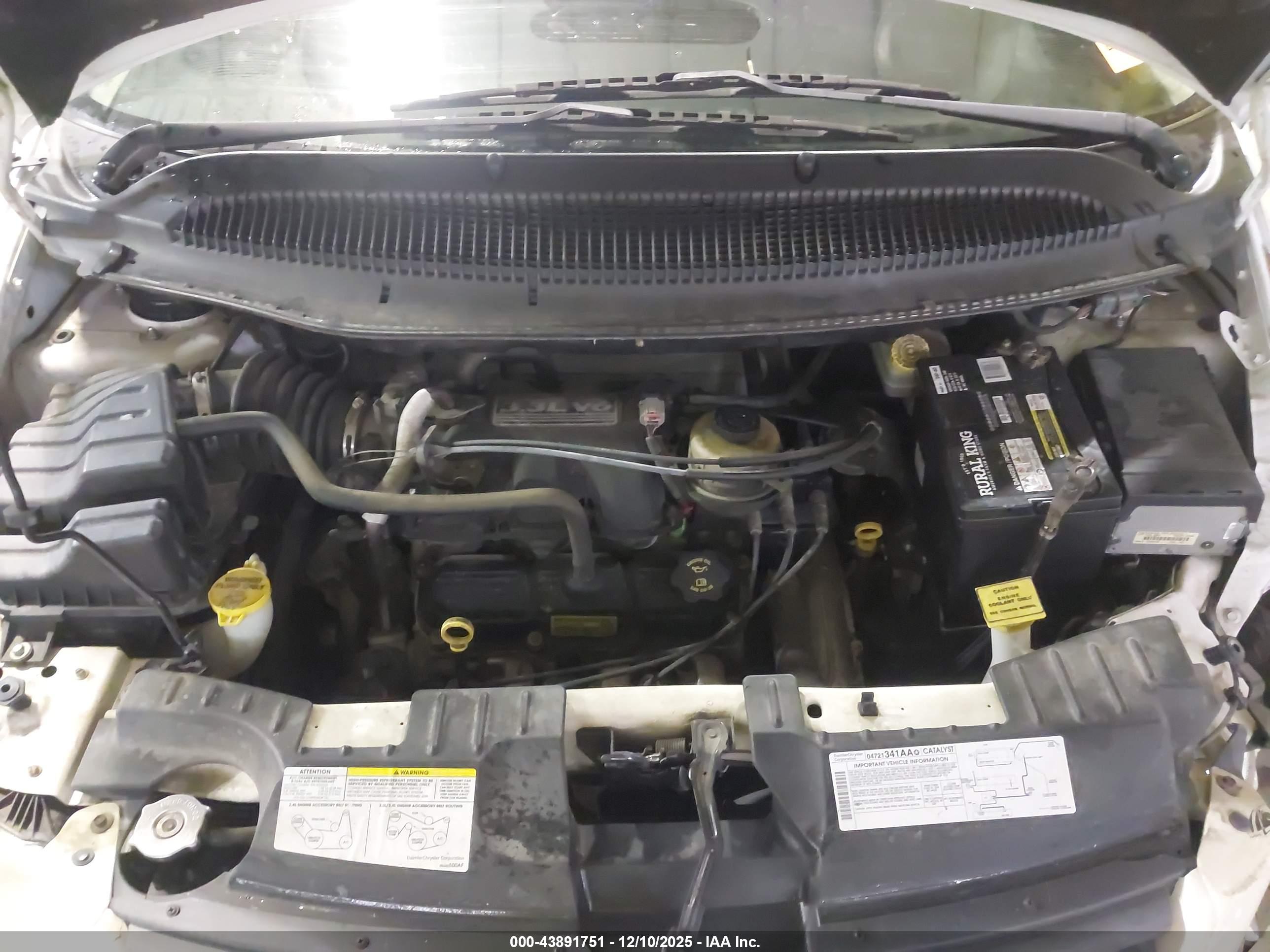 DODGE CARAVAN image 10