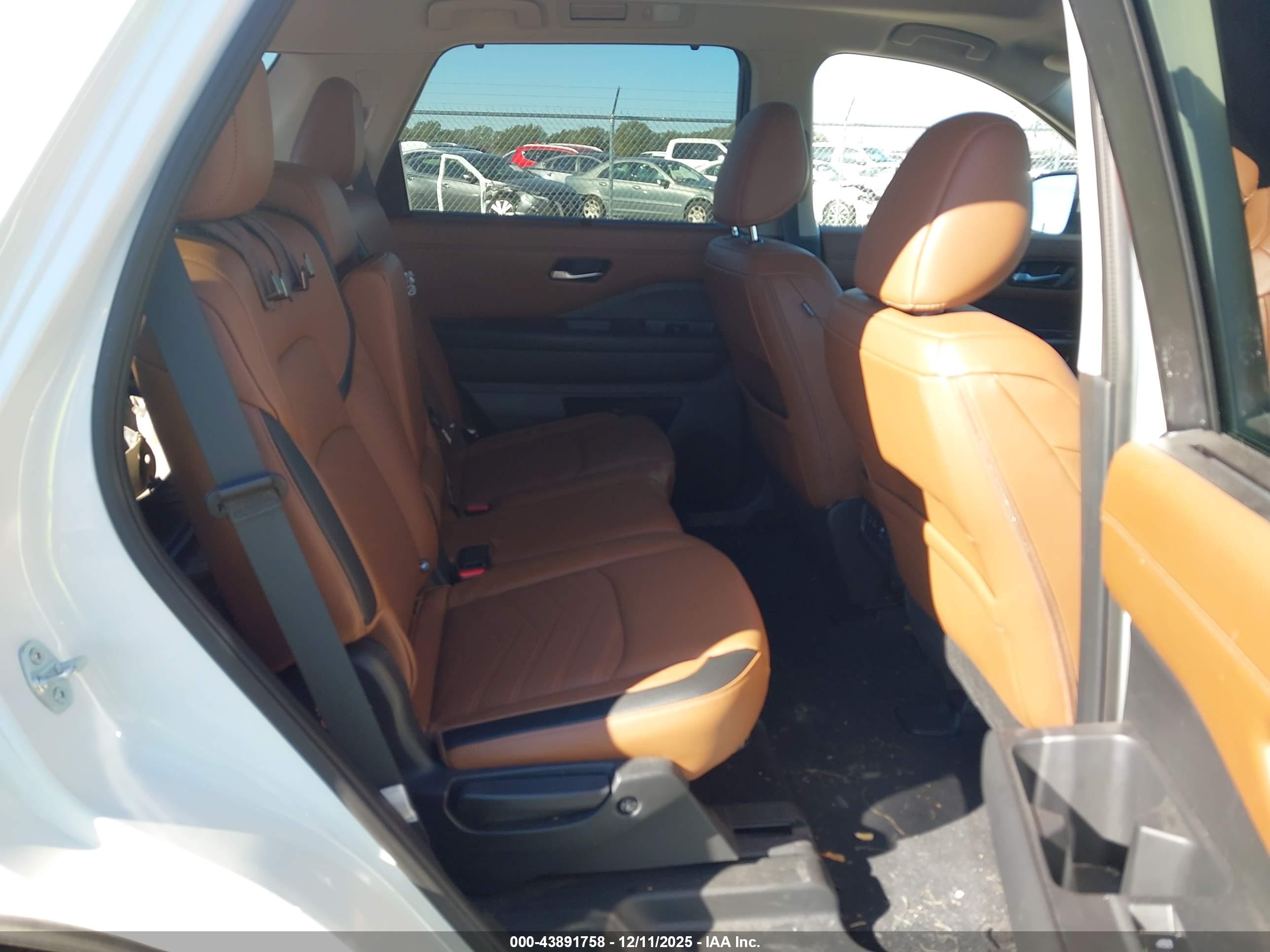 NISSAN PATHFINDER image 8