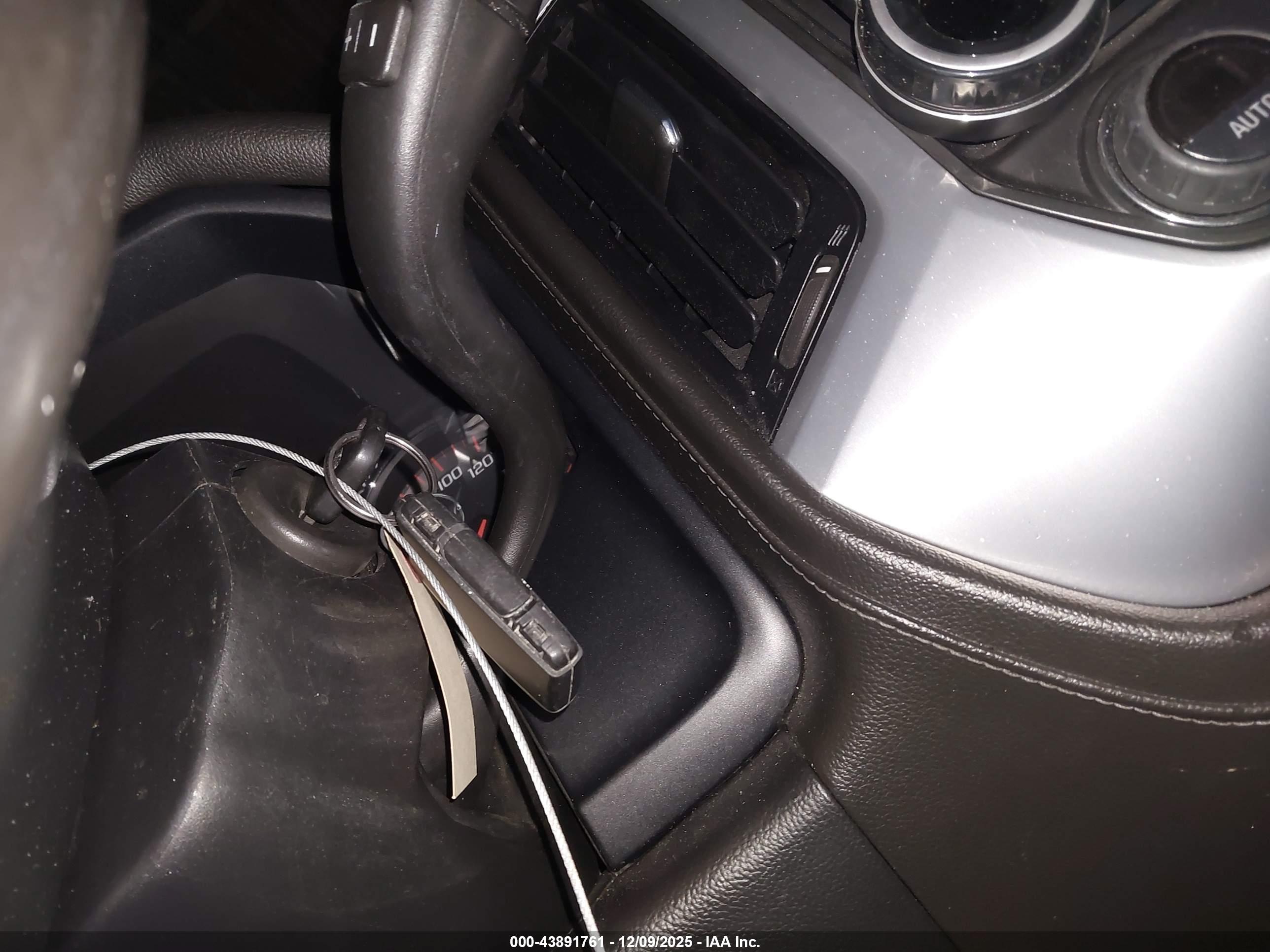 GMC SIERRA image 11